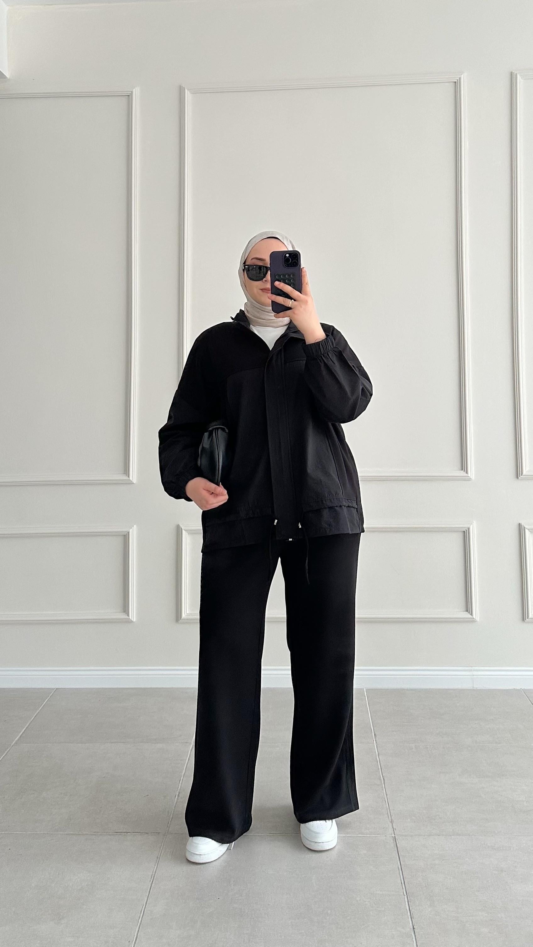 Dakota Garni Detaylı Bağcıklı Siyah Eşofman Takım