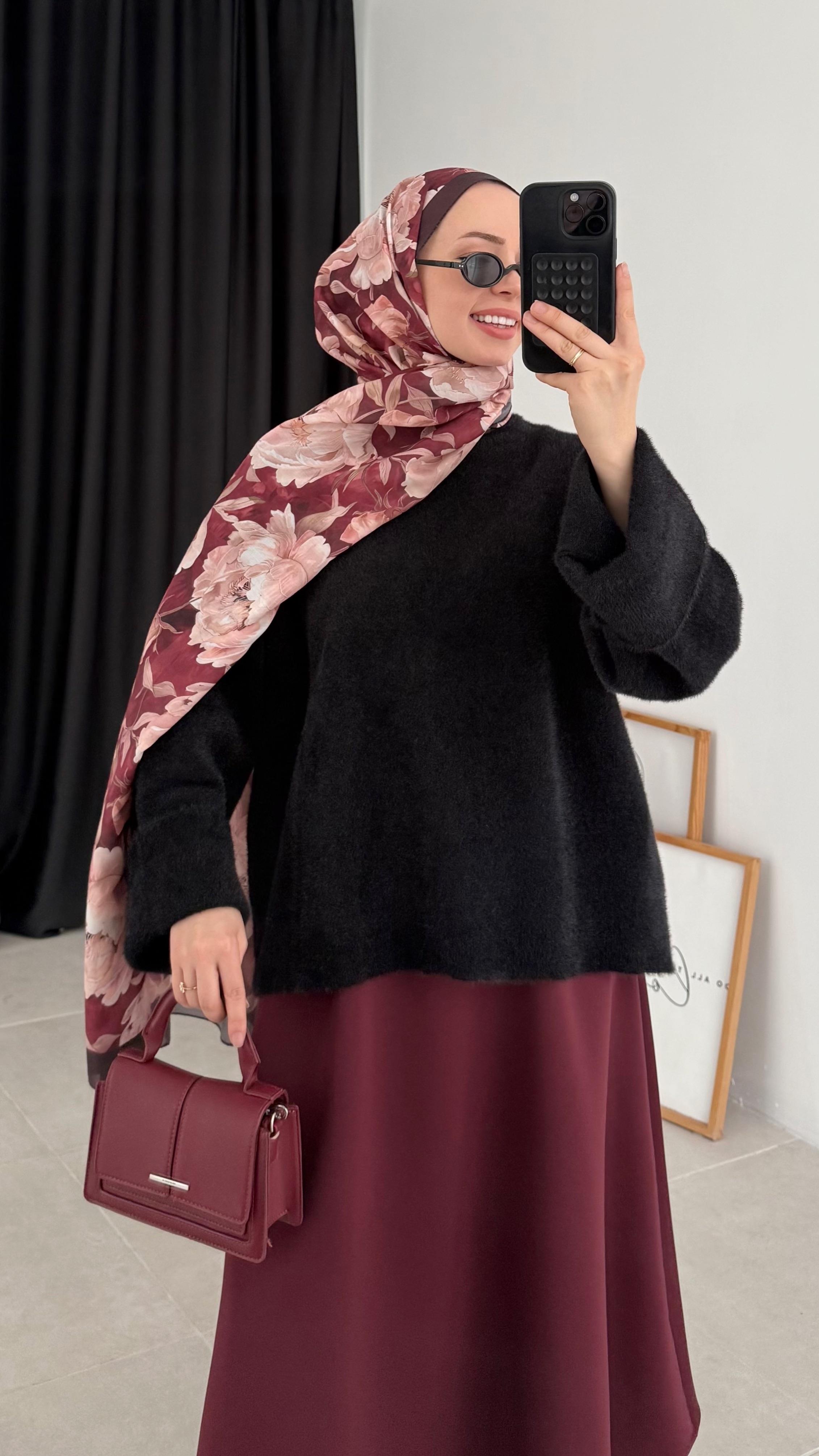 Delet Angora Siyah Kazak