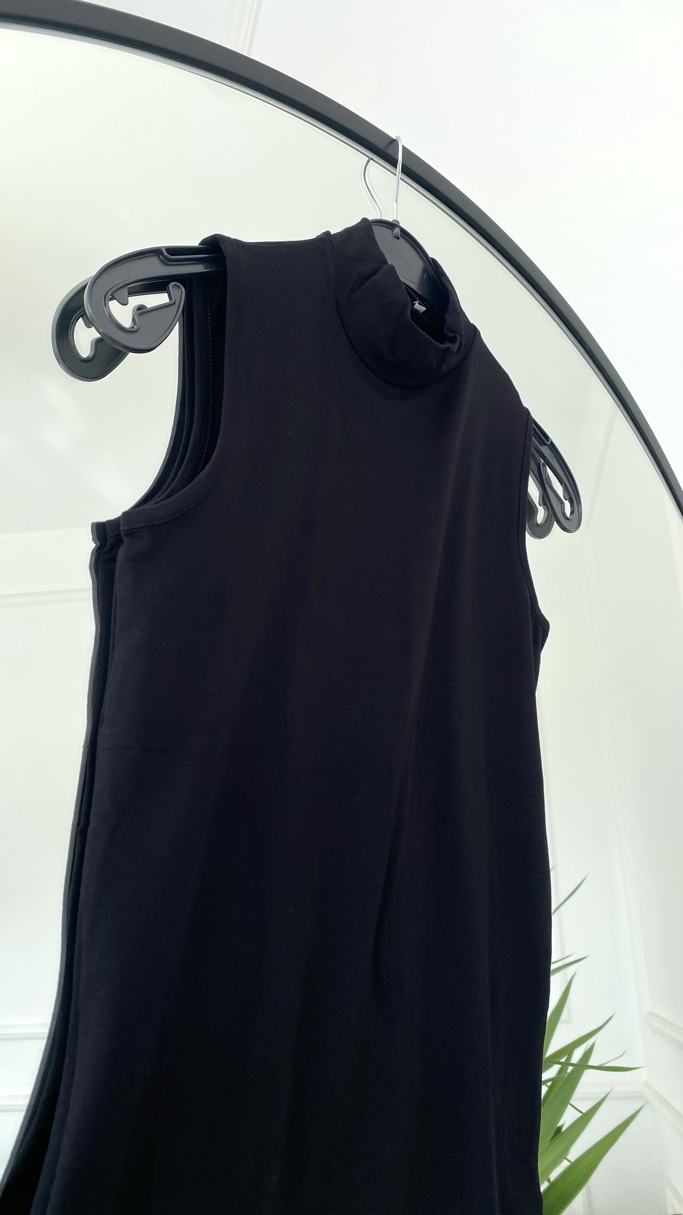 Denia Boğazlı Siyah Body