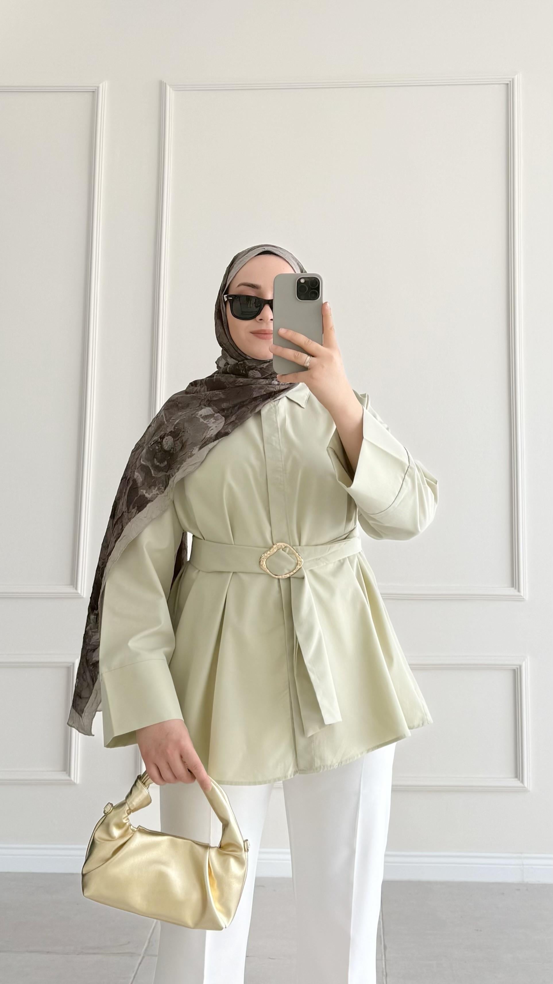 Elenor Gold Kemerli Yeşil Gömlek