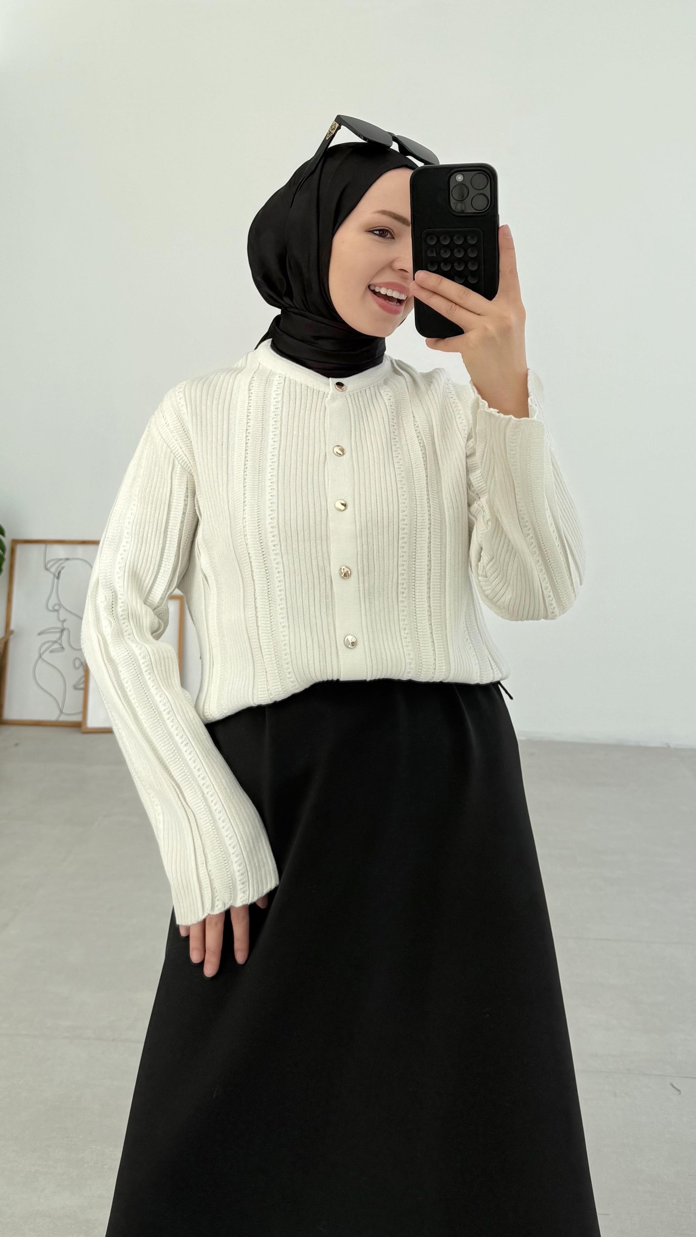 Falin Simli Beyaz Hırka