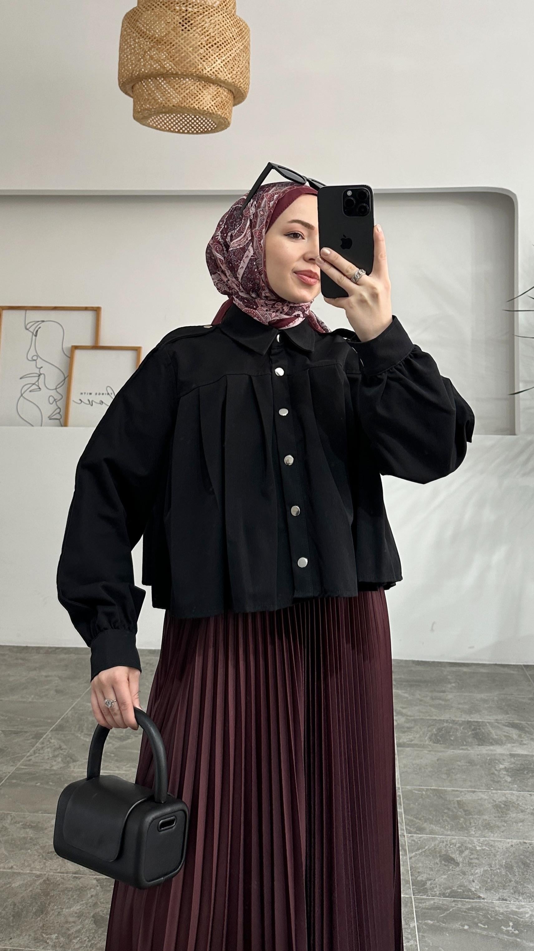 Faye Premıum Pileli Siyah Crop Ceket 