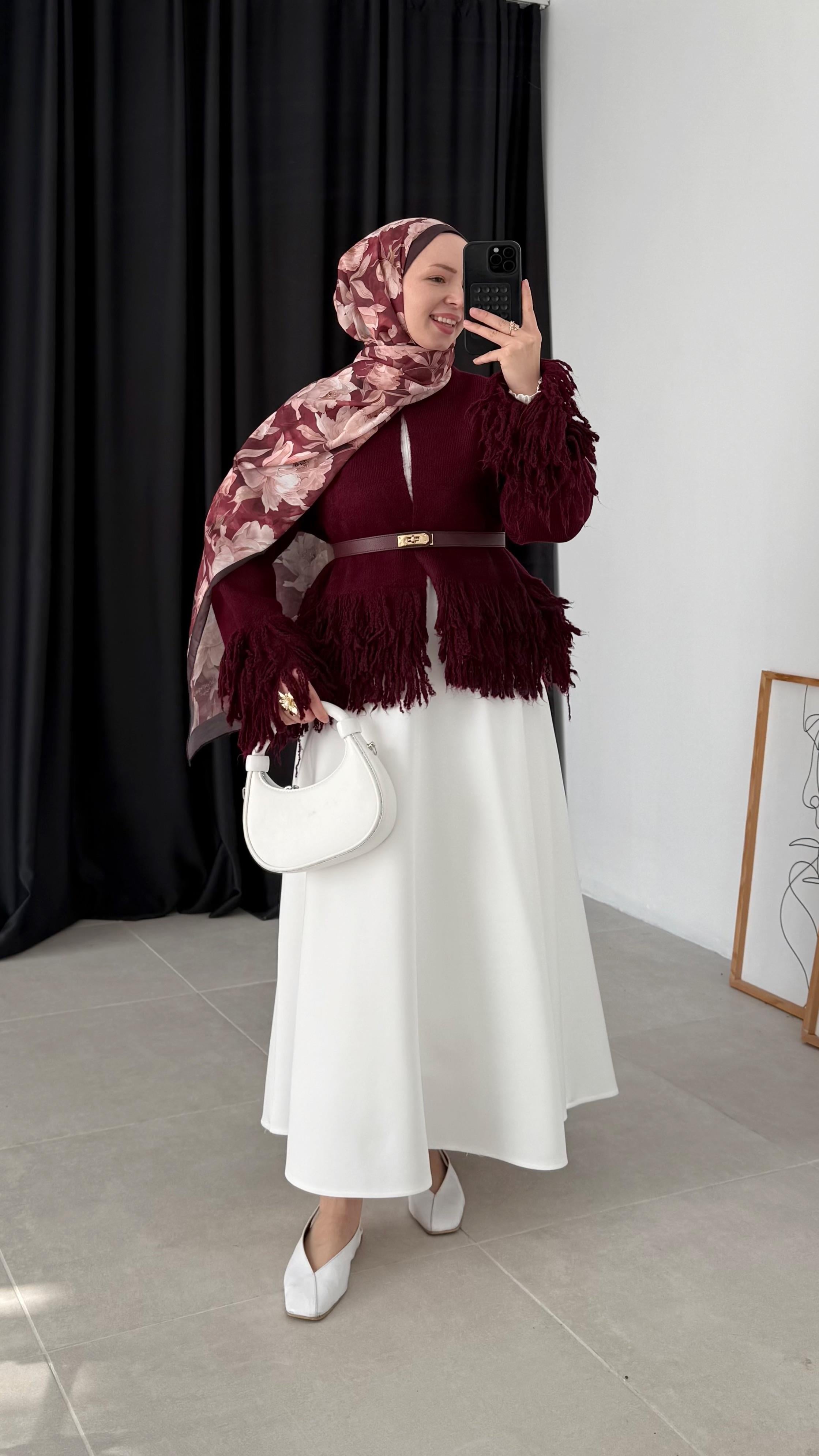 Ferry Puf Scuba Beyaz Etek