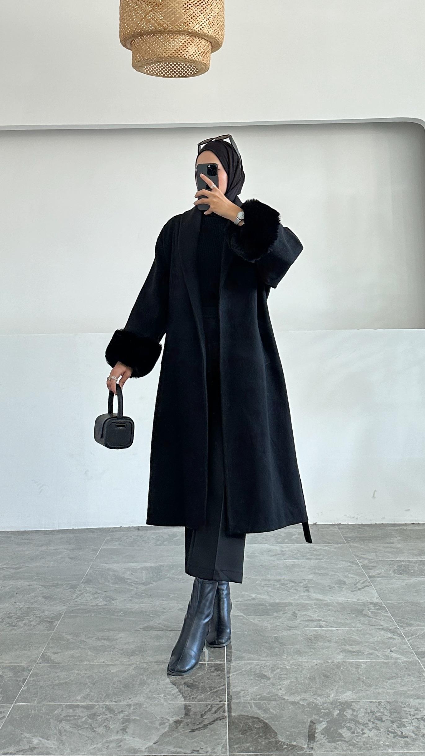 HM Premıum Kolu Kürklü Siyah Uzun Kaban