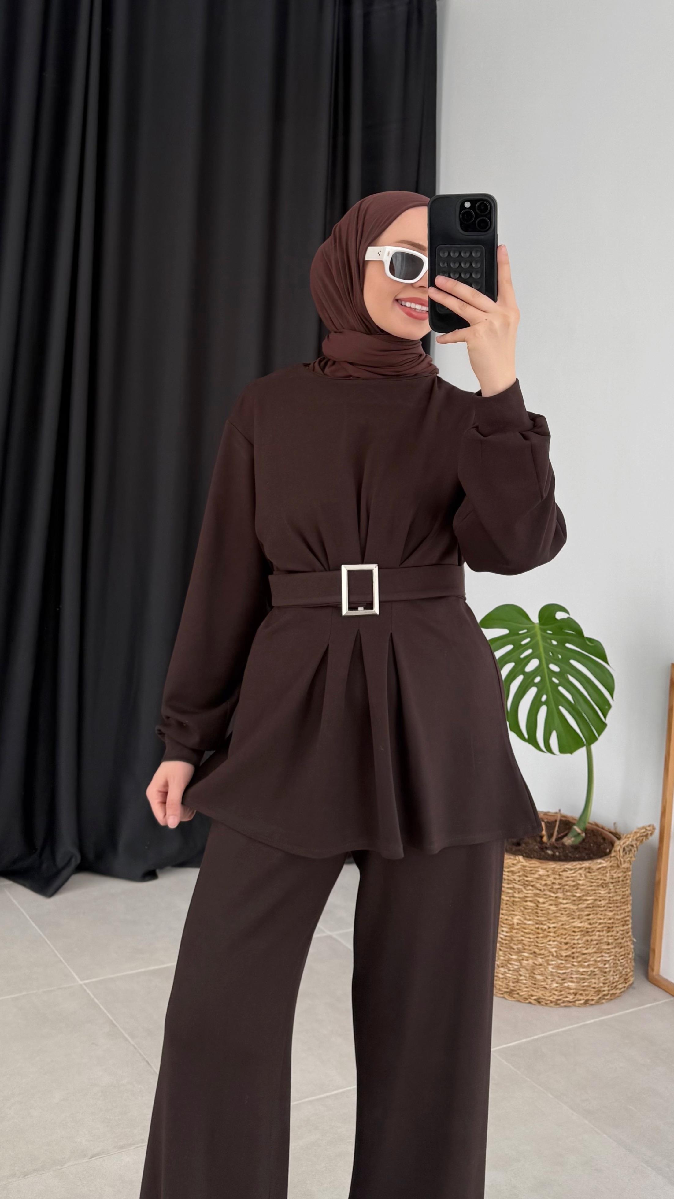 Holon Kuşaklı Pileli Oysho Kahverengi Takım