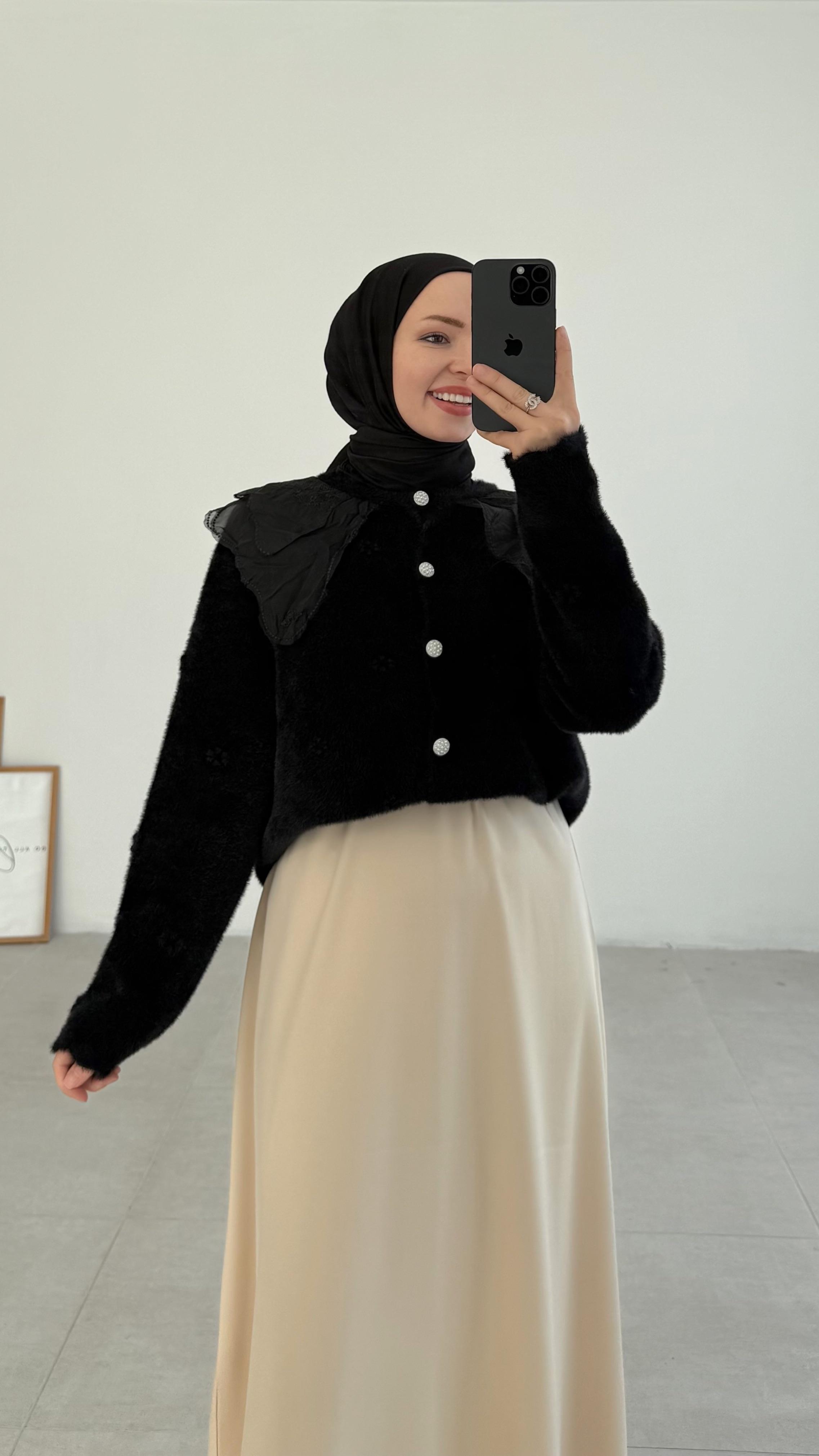 Kaley Bebe Yaka Siyah Hırka 