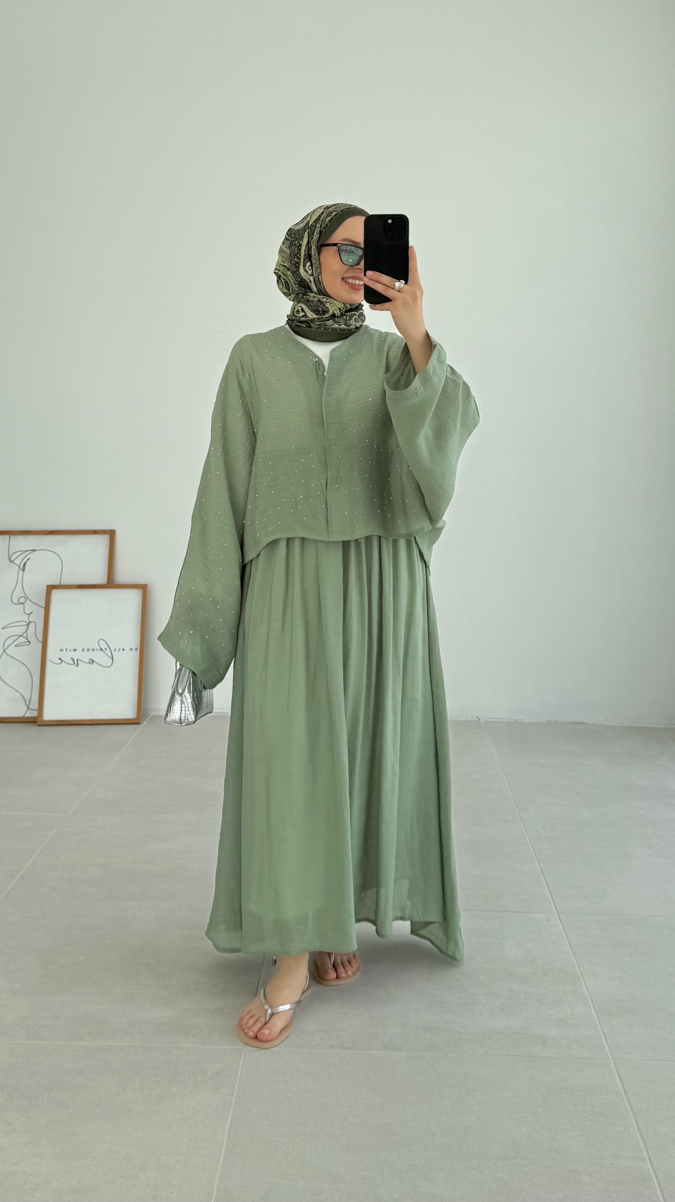 Kanes Pullu Yeşil Müslin Takım