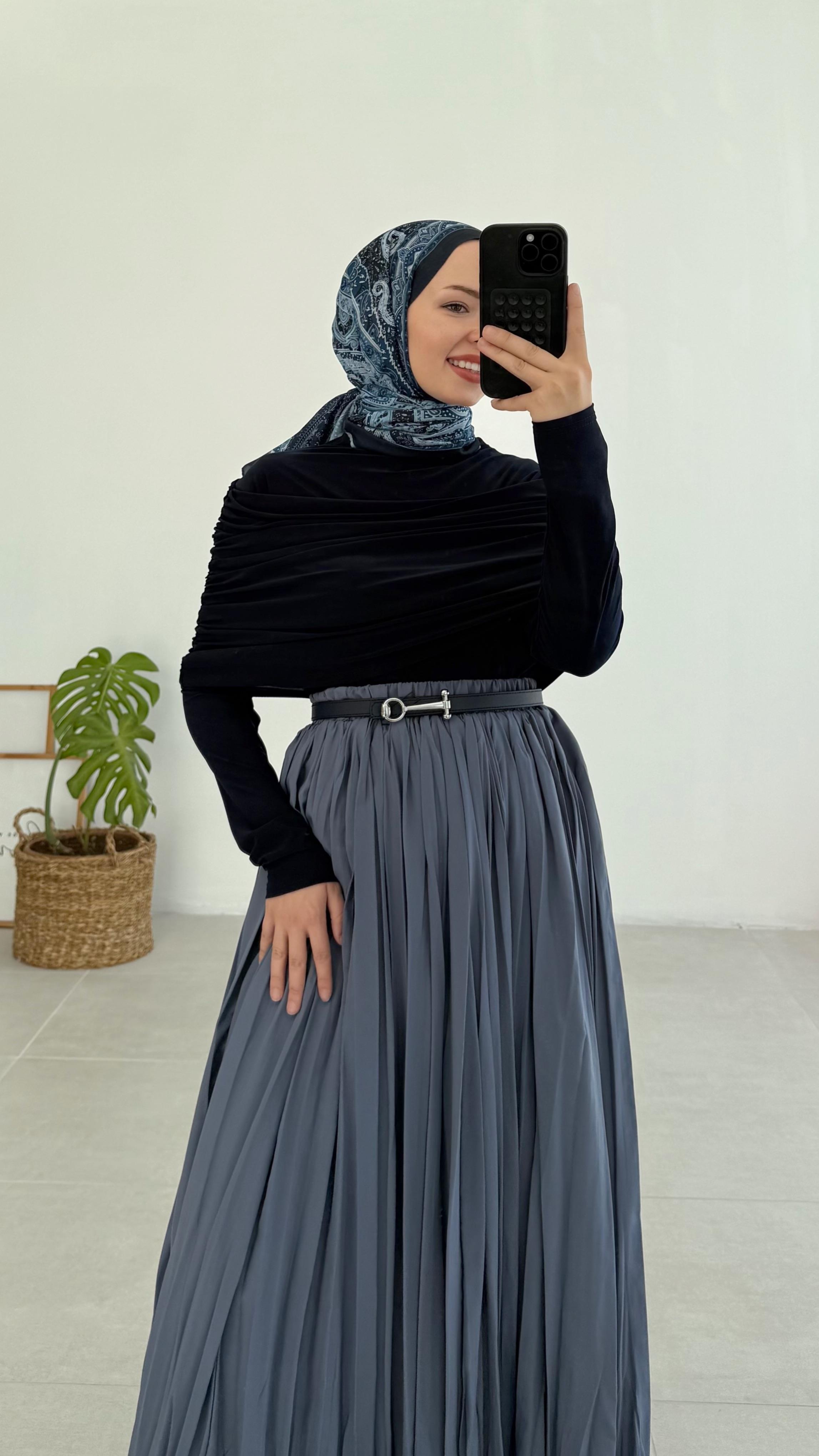 Katya Pelerin Lacivert Bluz