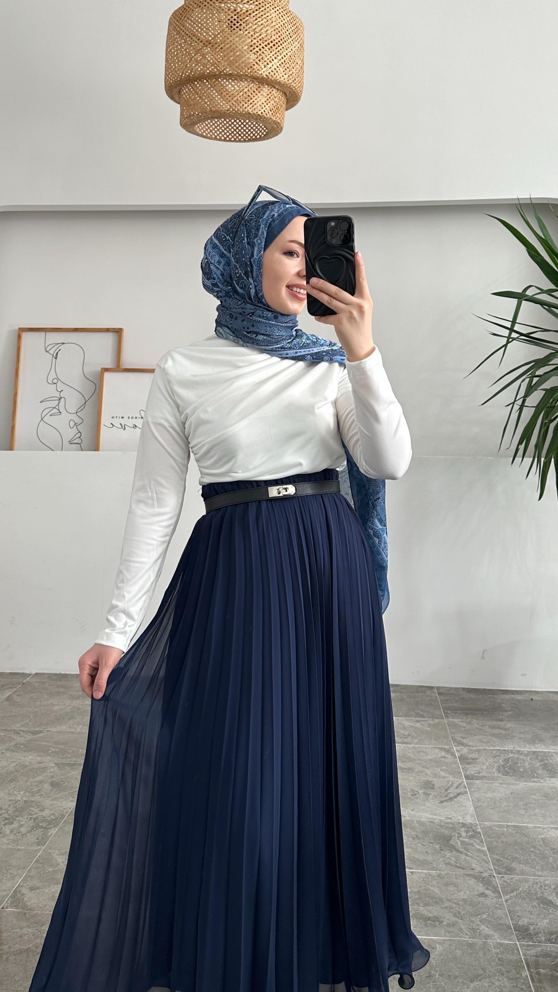 Kaylee Piliseli Şifon Lacivert Etek