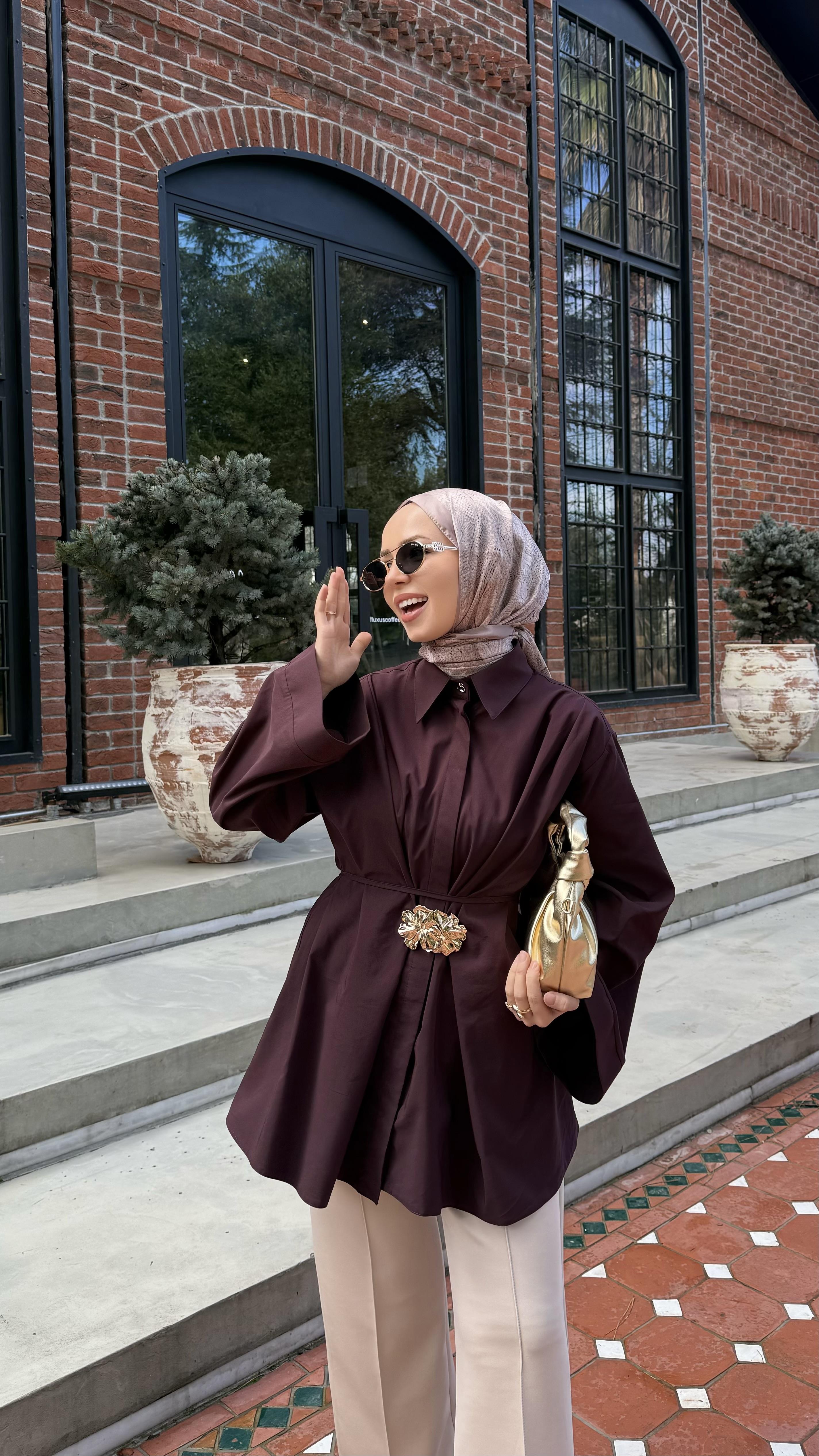 Ladonna Gold Broş Detaylı Mürdüm Tasarım Gömlek