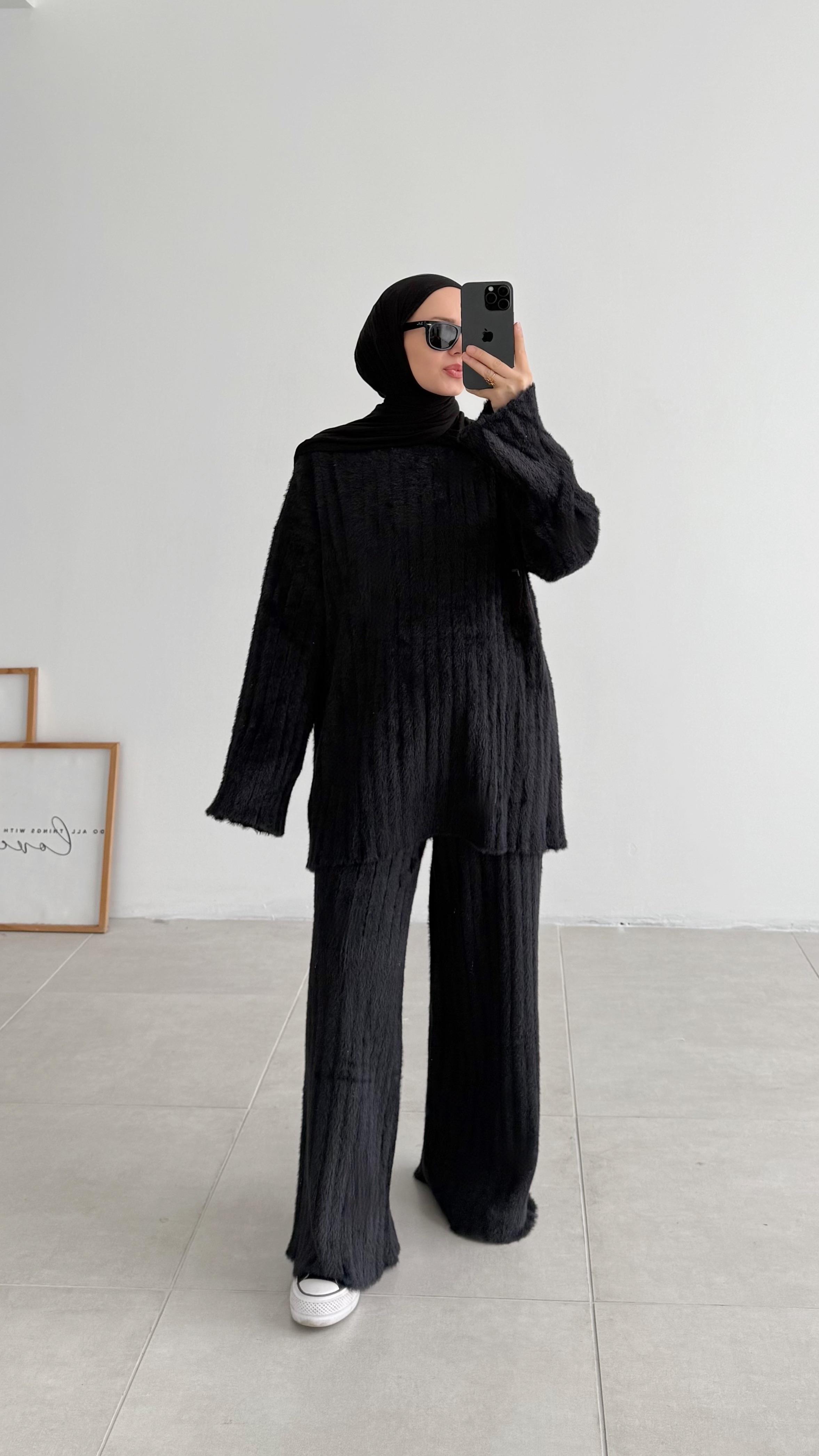 Latte Premıum Siyah Çizgi Angora Takım 