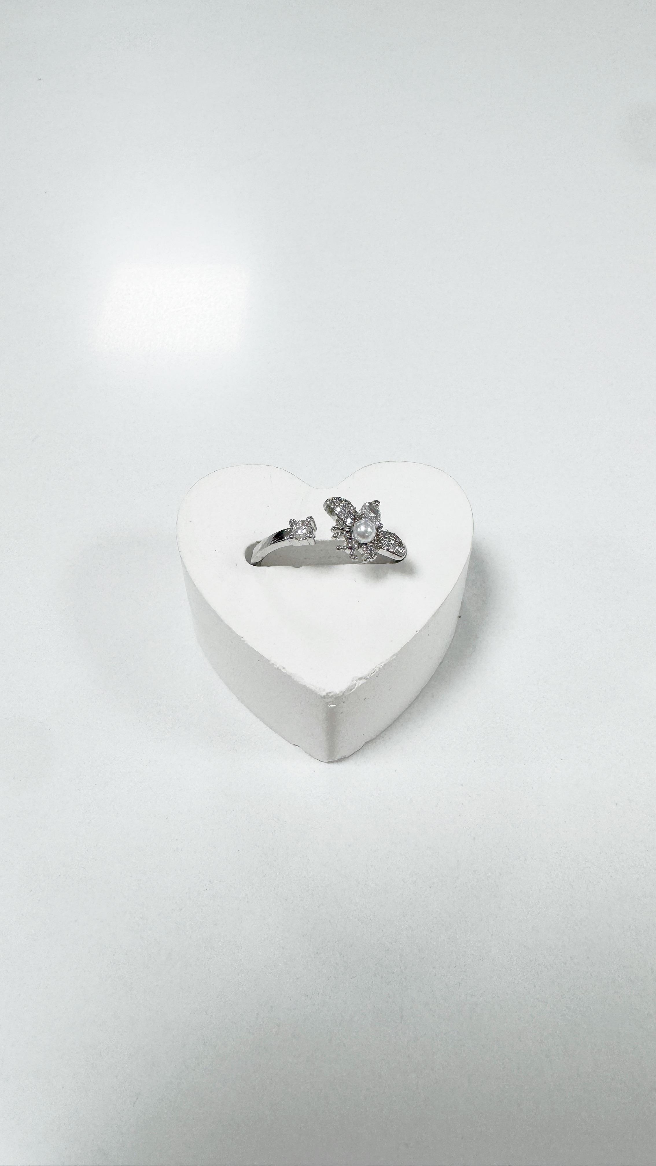 Laurel Taşlı Tasarım Gümüş Yüzük