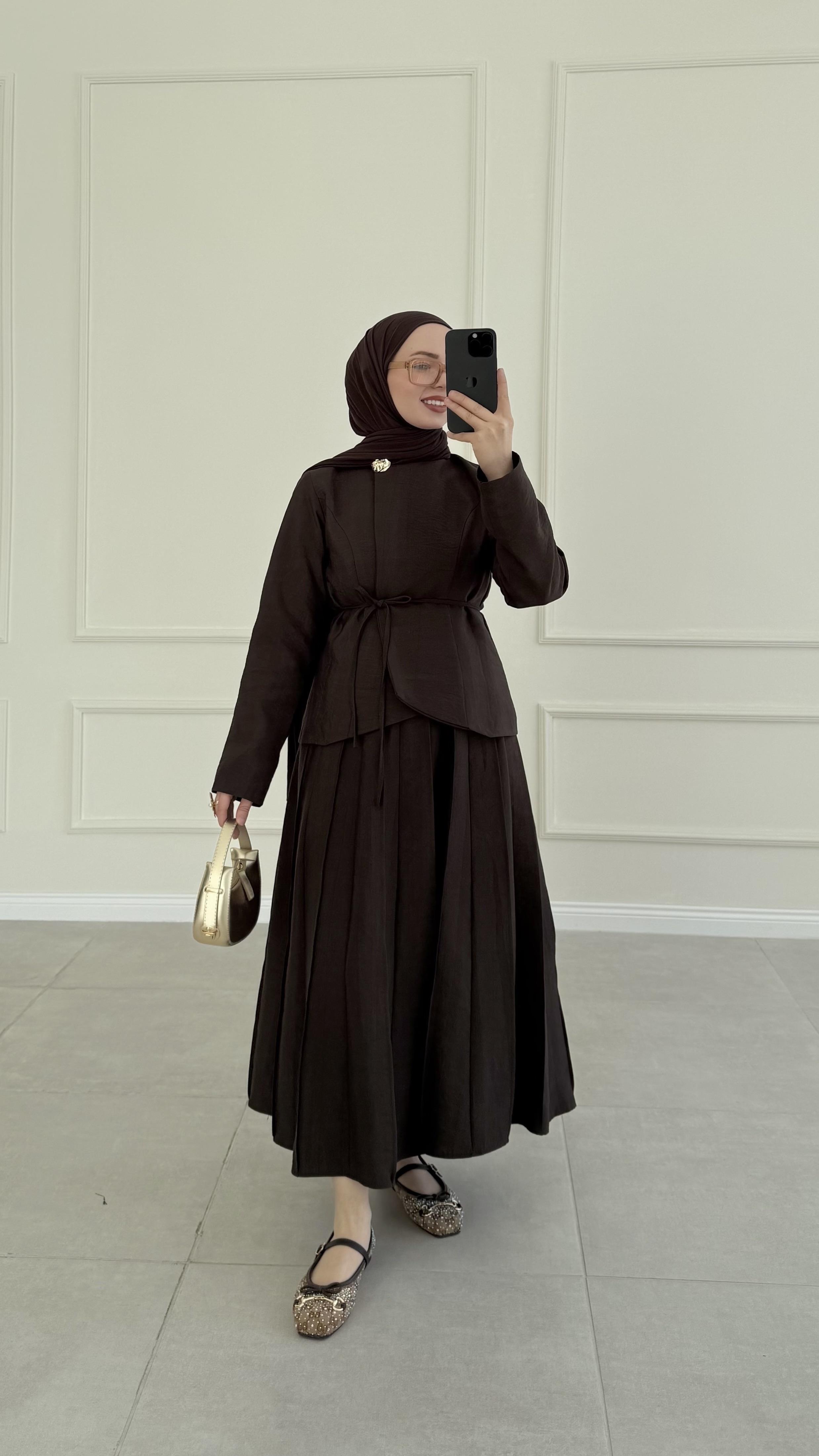 Leonardo Kahverengi Tek Düğme Gabardin Etek Takım