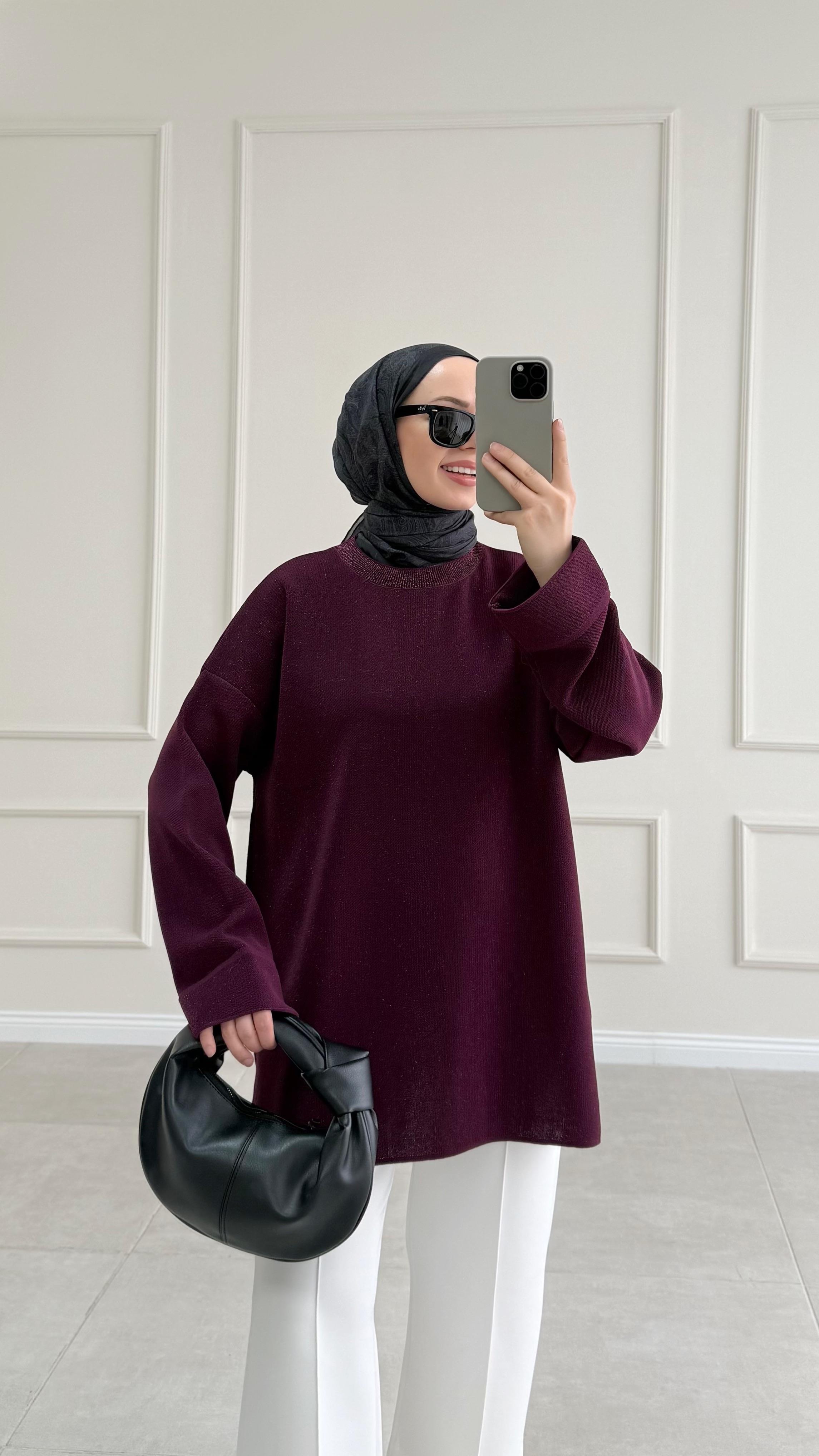 Letizia Simli Bordo Kazak