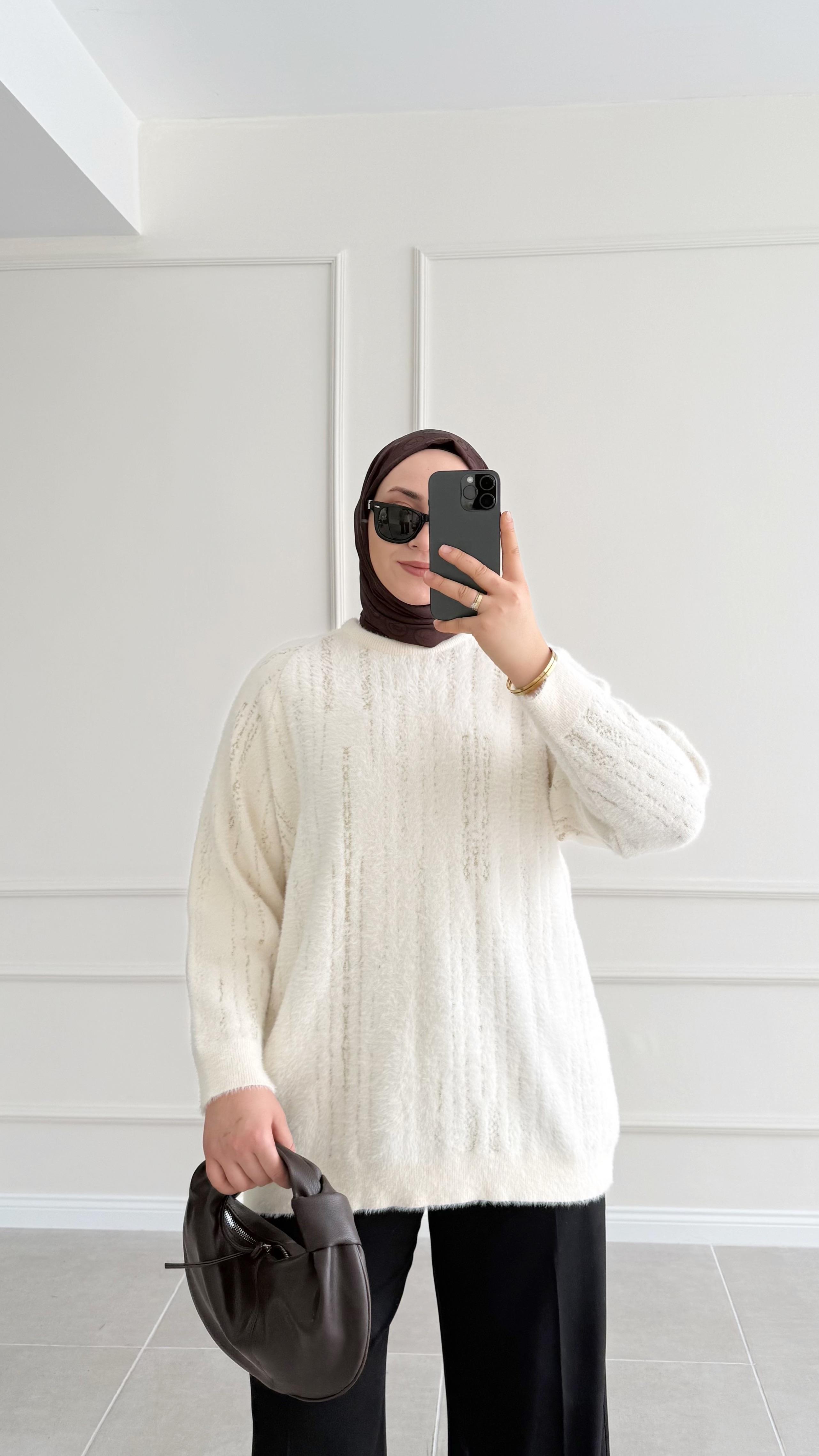 Liya Simli Angora Ekru Kazak