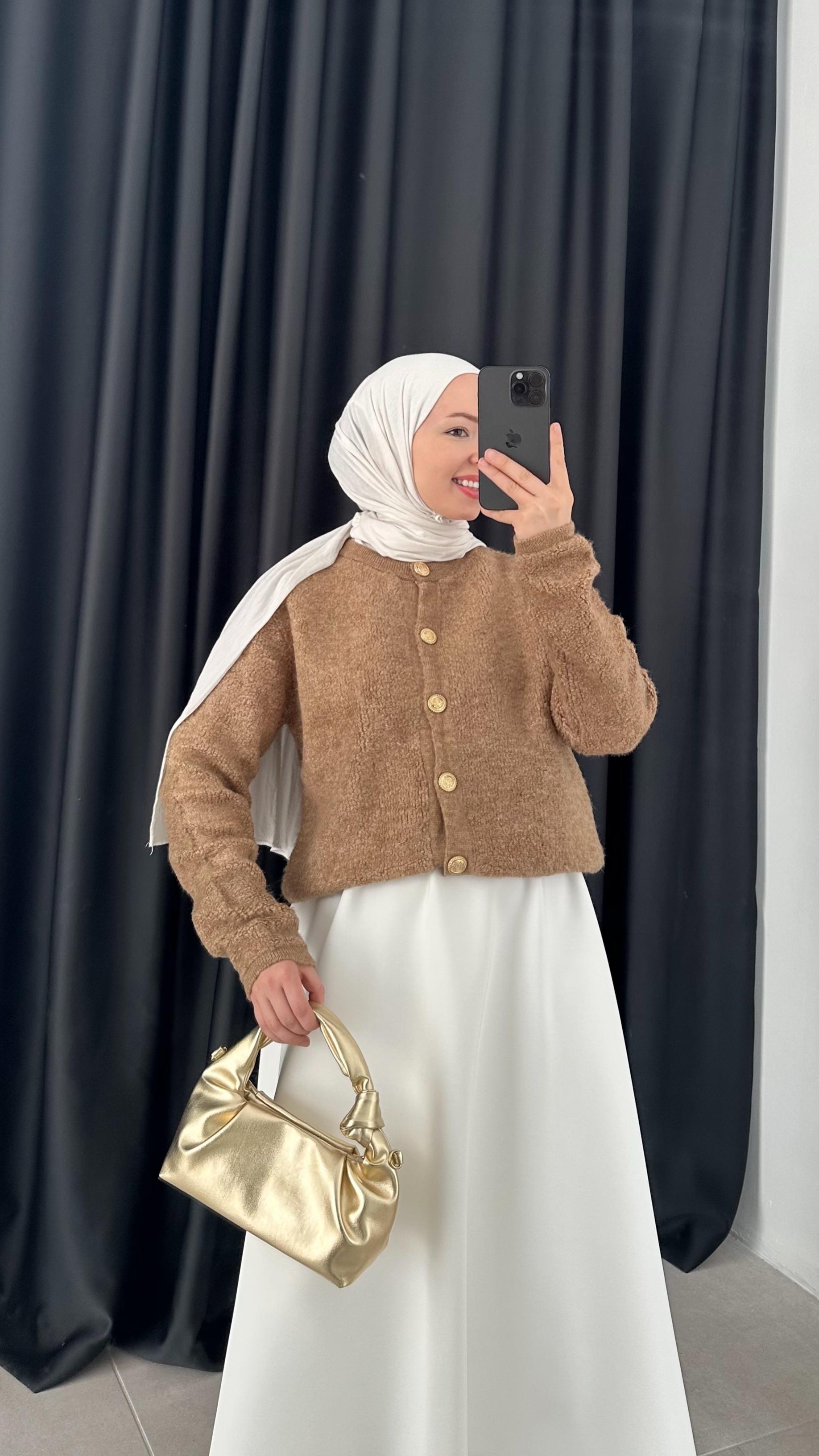 Mary Peluş Bej Hırka