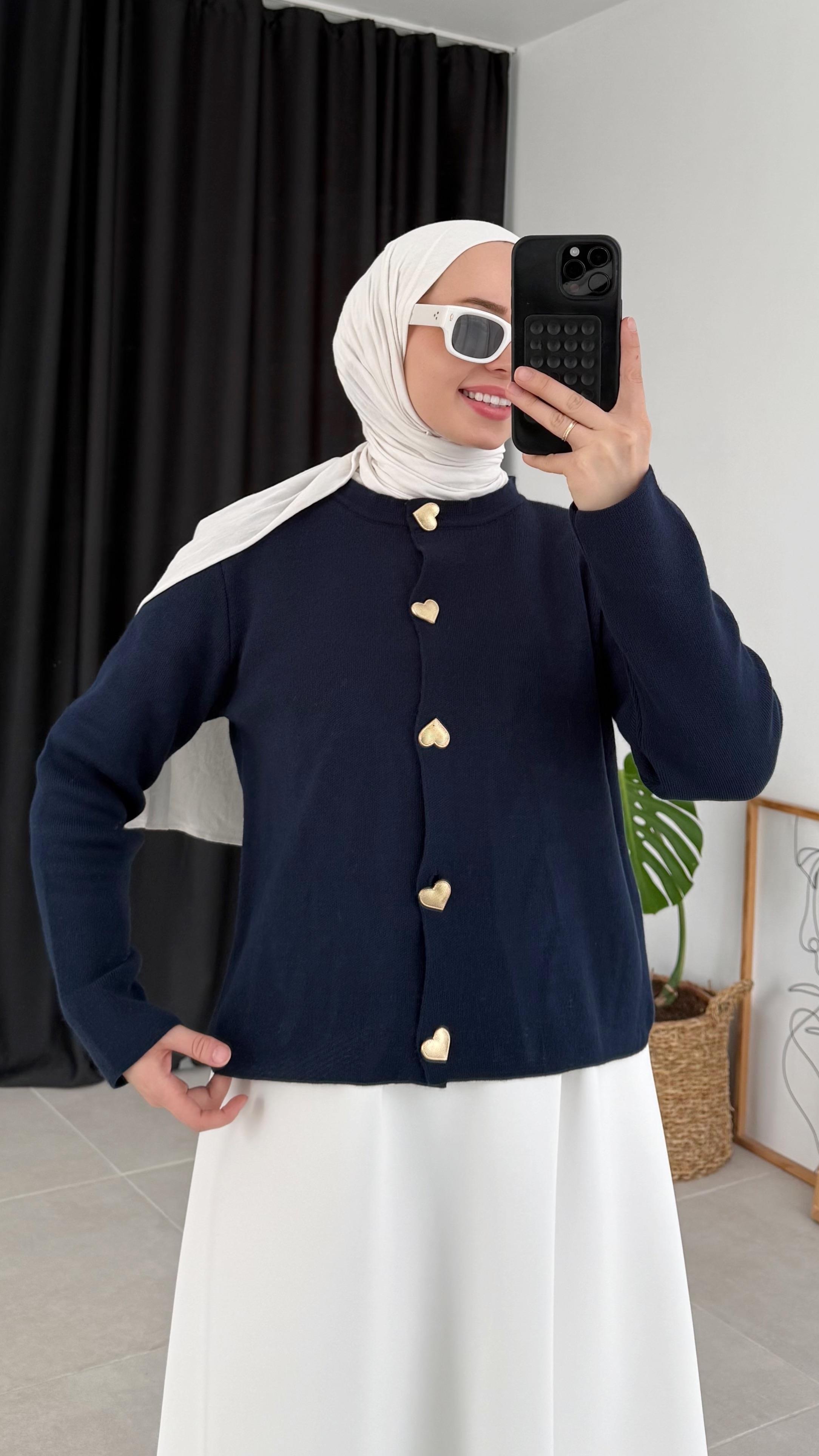 Mayra Kalp Düğme Lacivert Triko Hırka