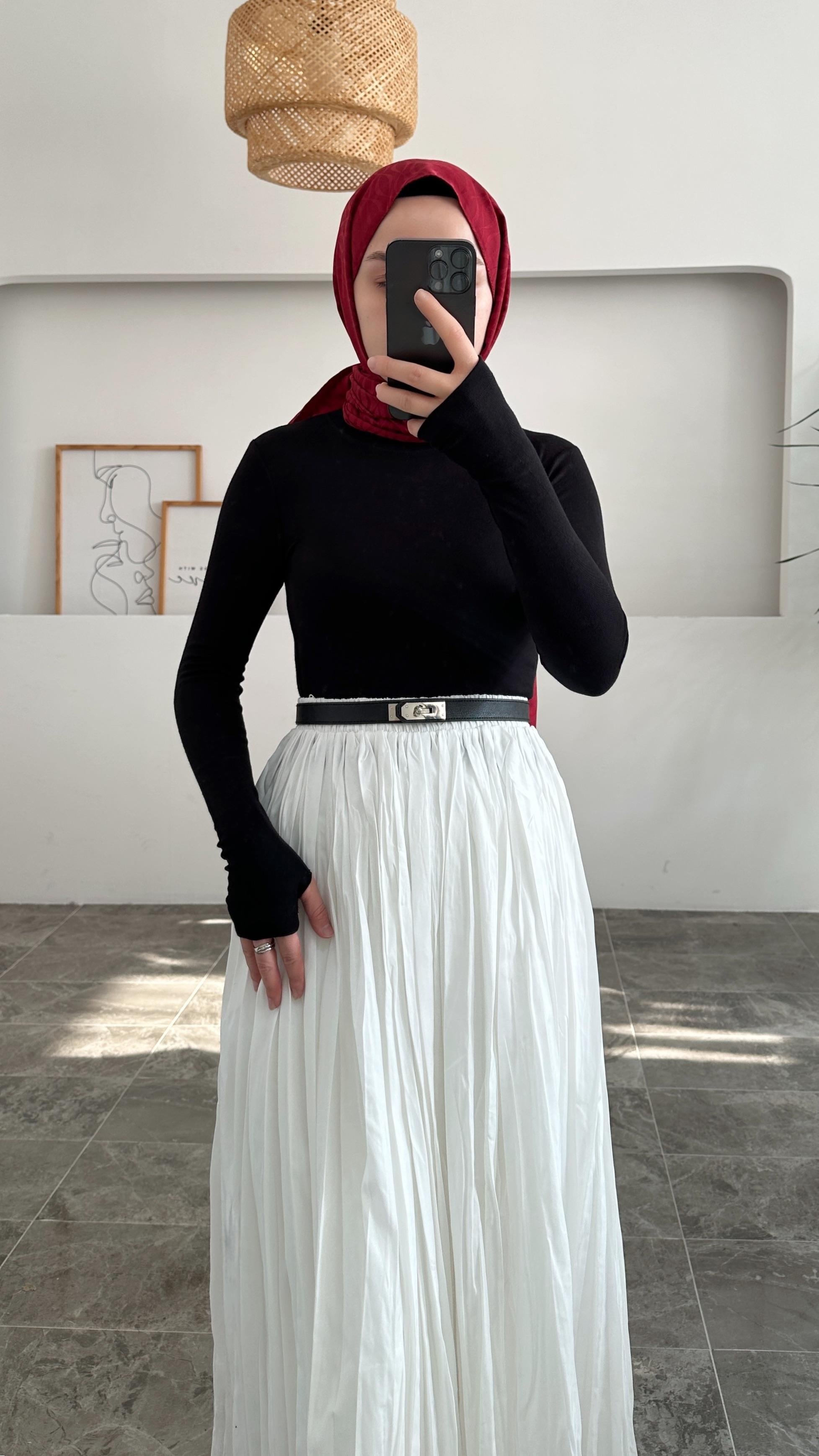 Megan Siyah Parmak Body