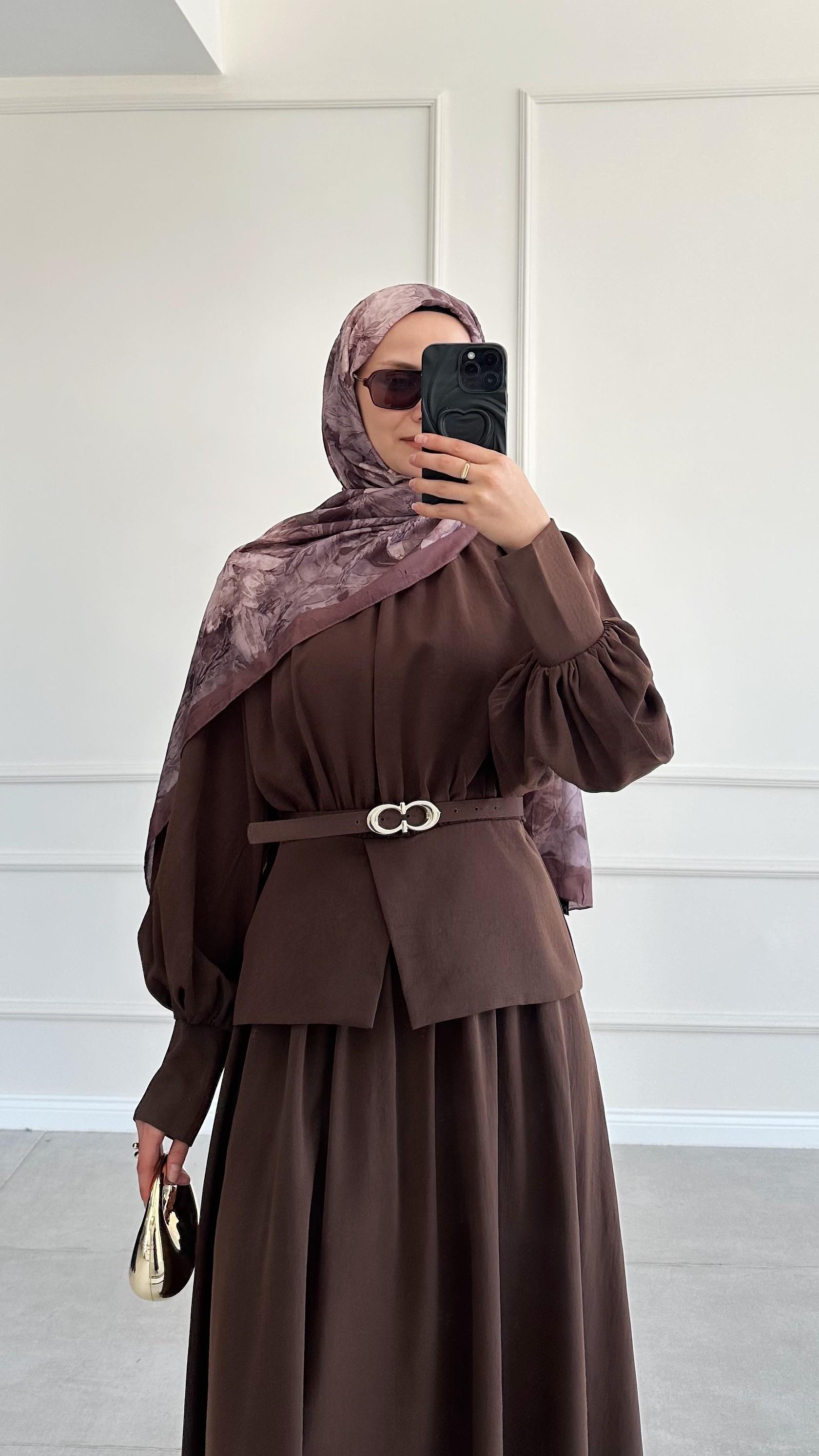 Melly Bel Detaylı Kahverengi Etek Takım