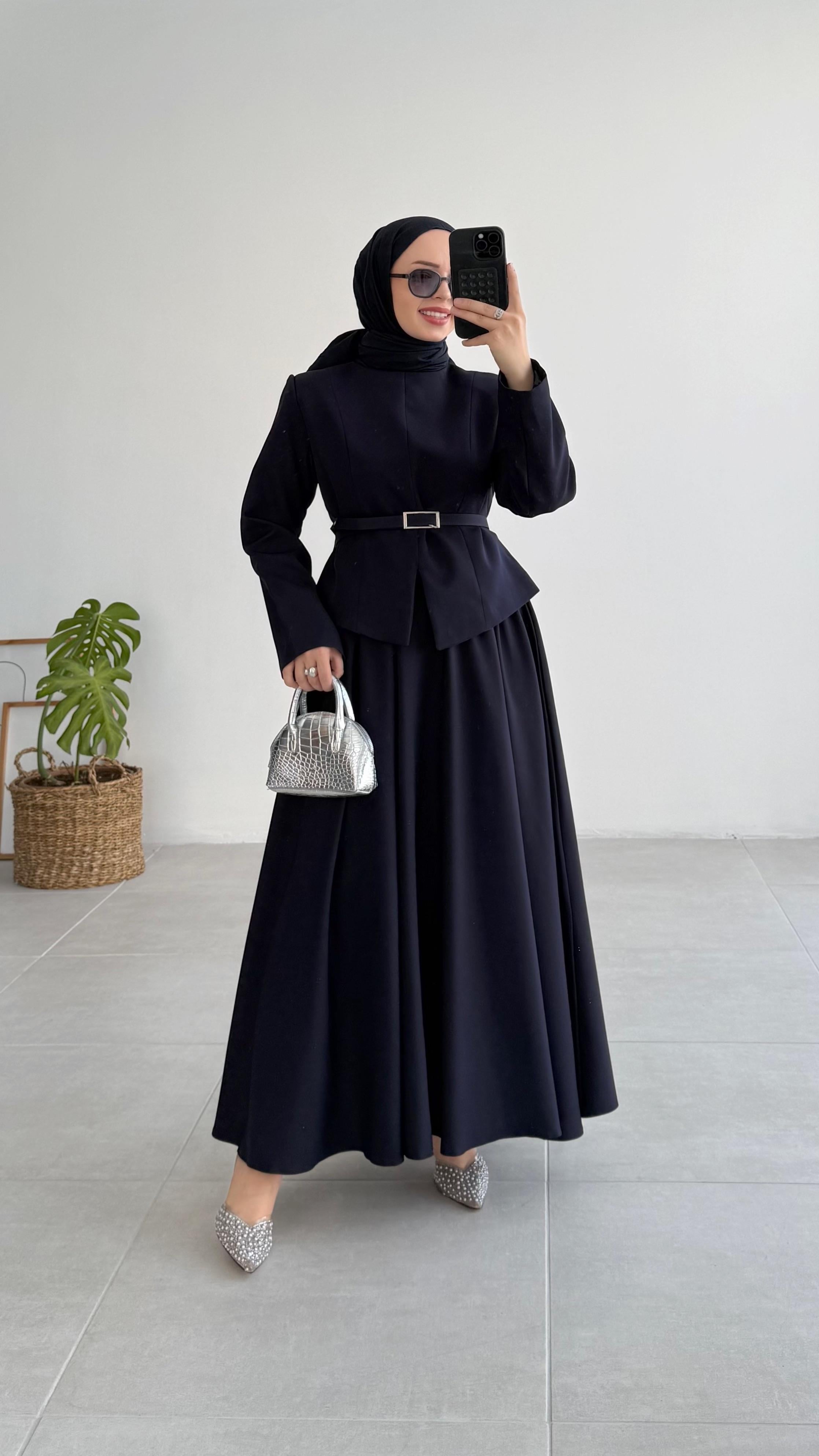 Panel Premıum Yırtmaç Detaylı Lacivert Takım