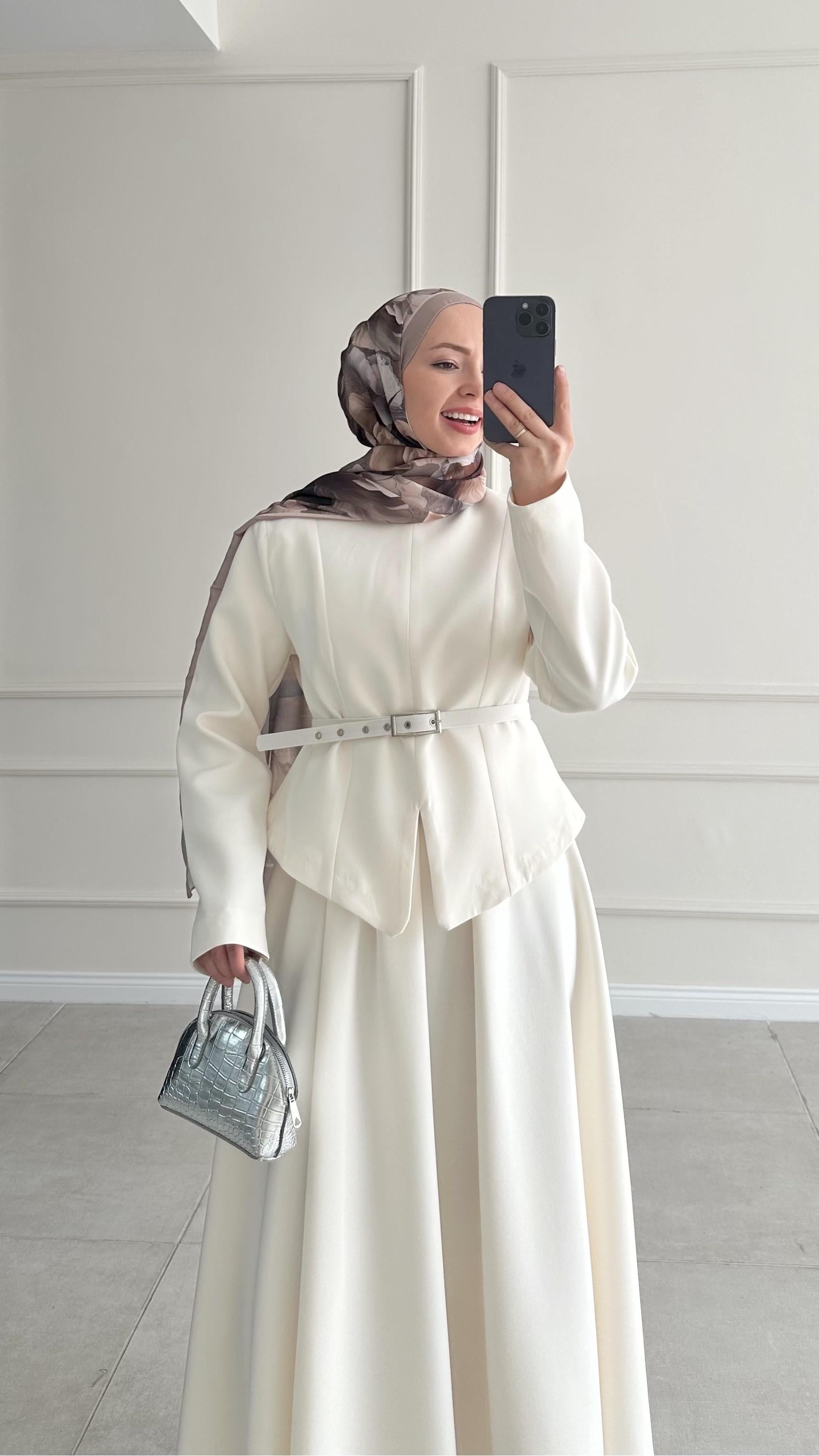 Panel Premıum Yırtmaç Detaylı Taş Takım