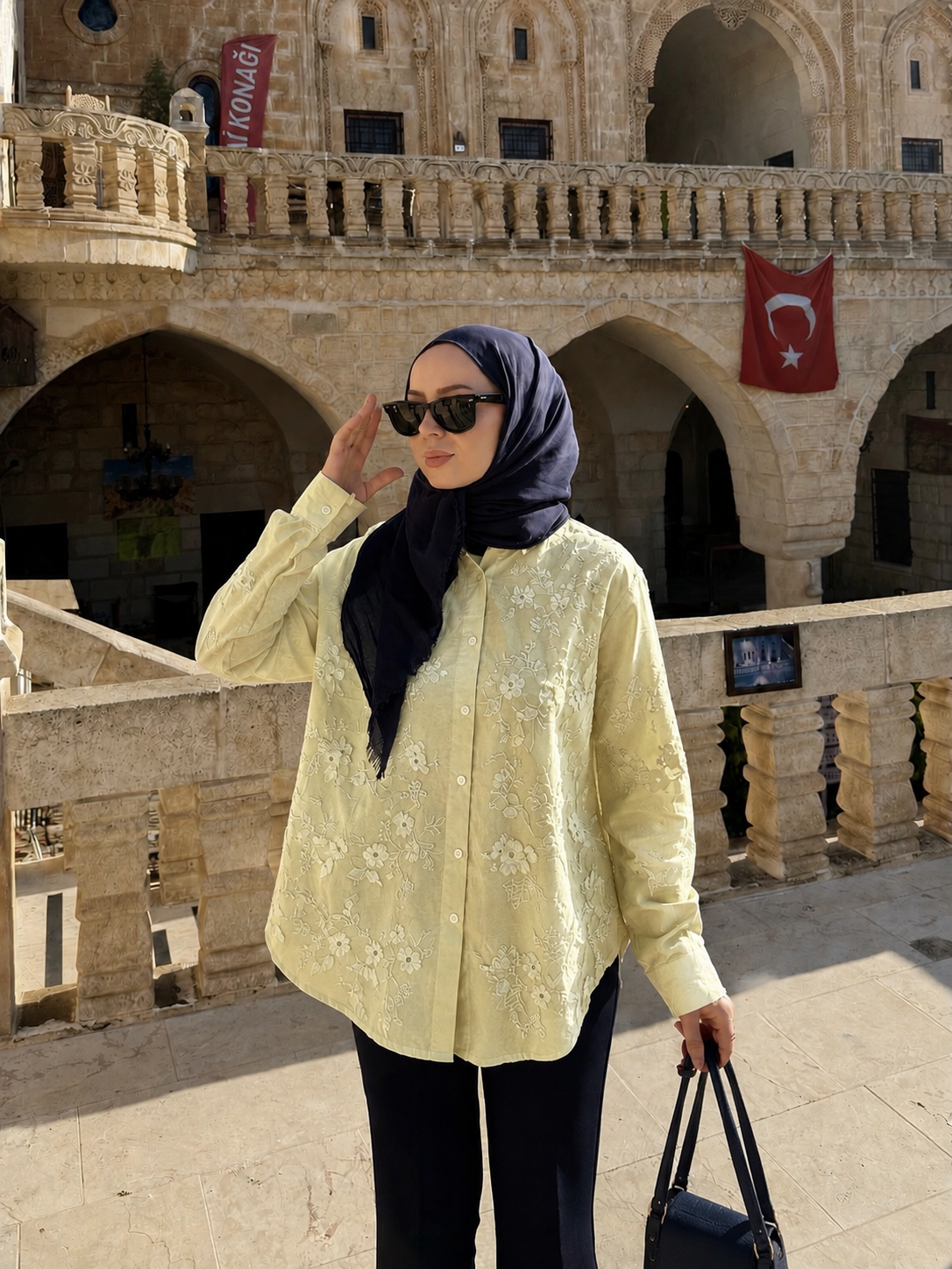 Parso Çiçek Detaylı Sarı Gömlek