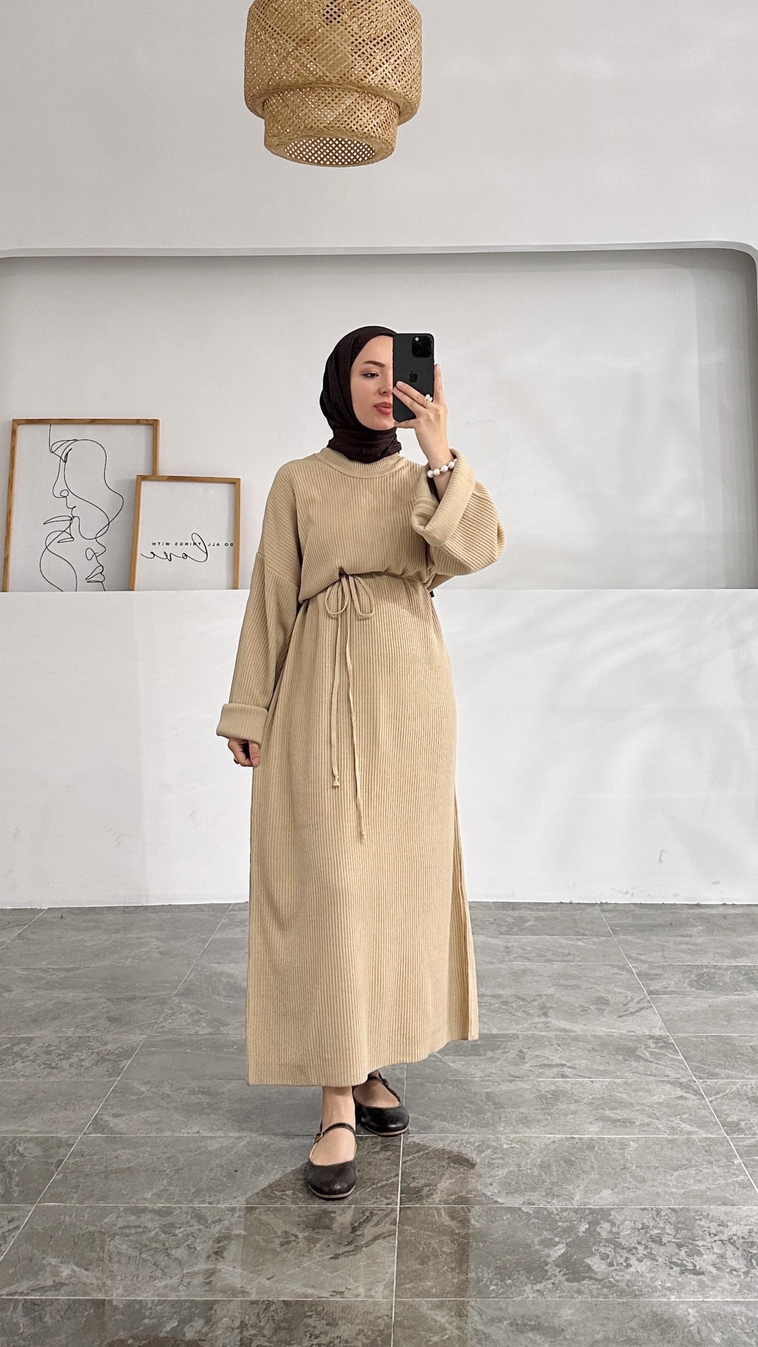 Pella Bej Fitilli Triko Elbise