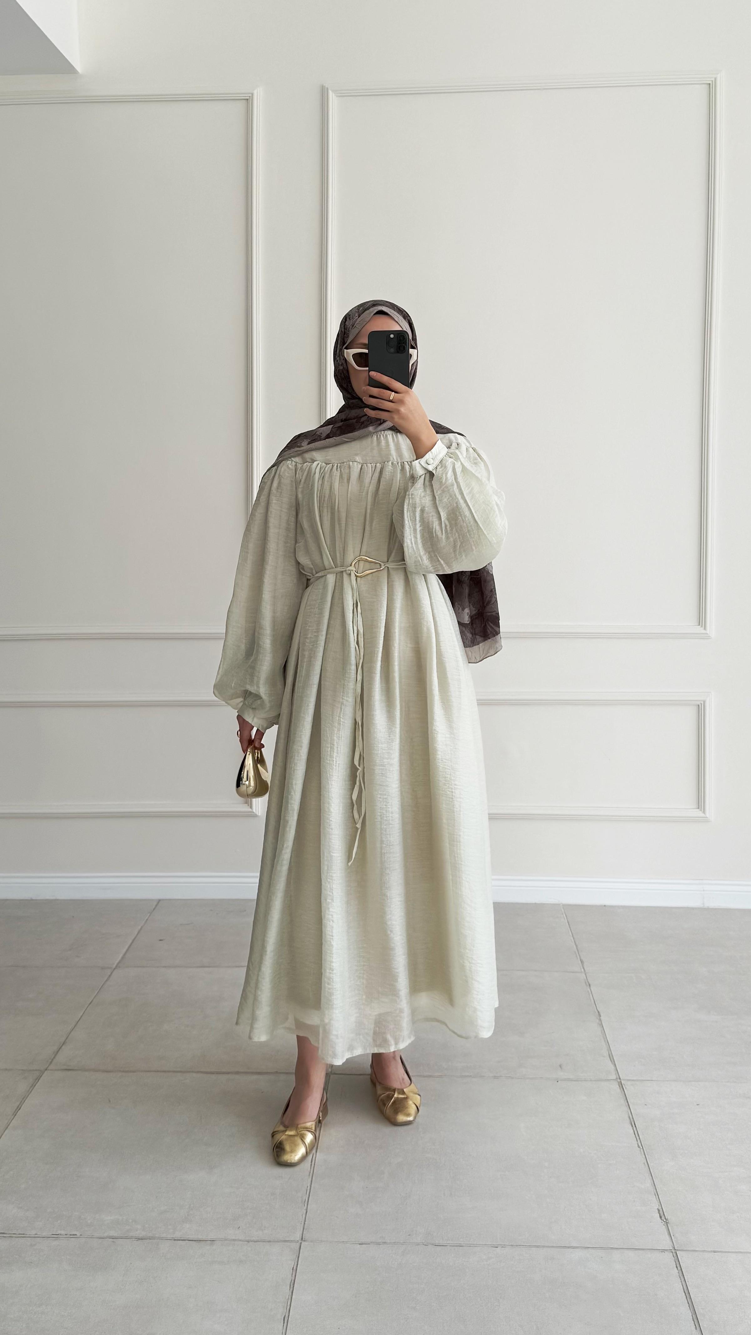 Pena Gold Kemerli Şifon Yeşil Elbise  