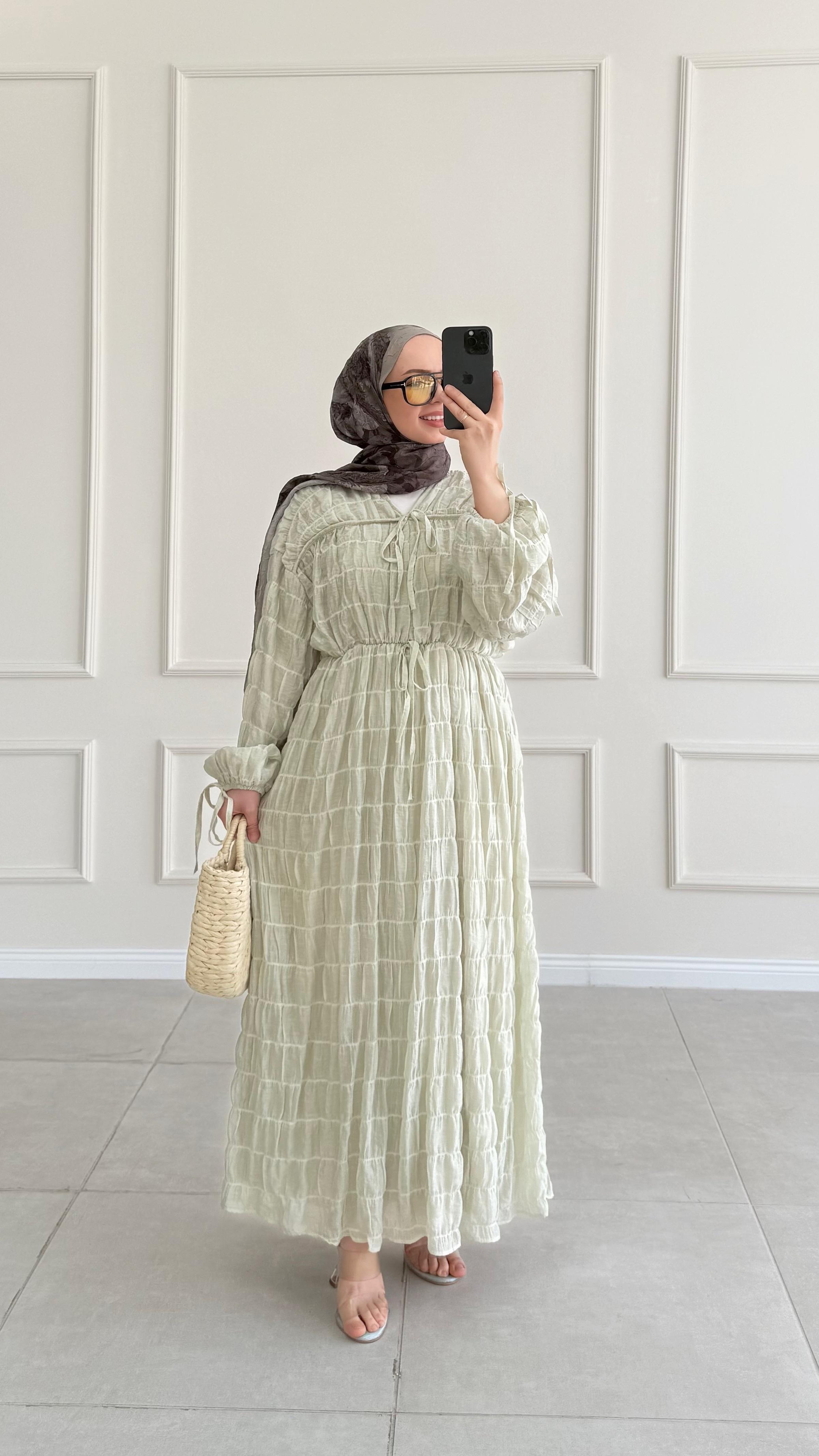 Perana Bağcıklı Yeşil Elbise 