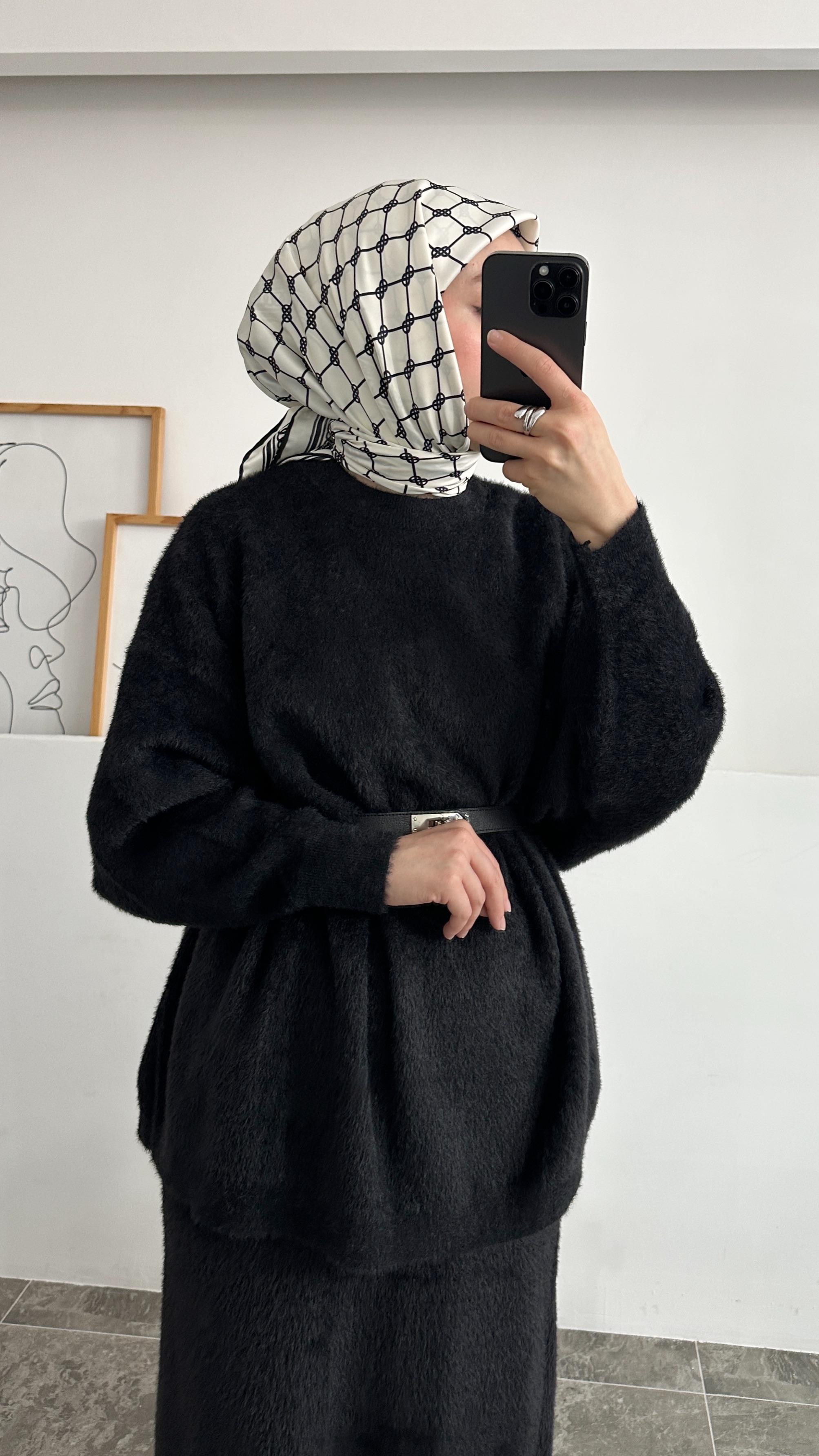 Quinn Desenli Krem Eşarp