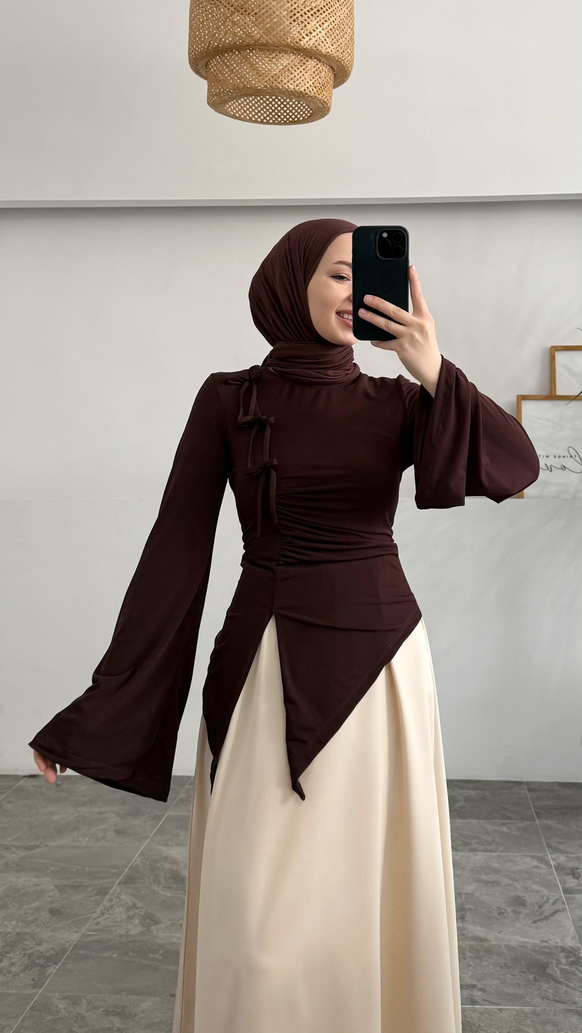 Sandy Fiyonklu Kahverengi Bluz