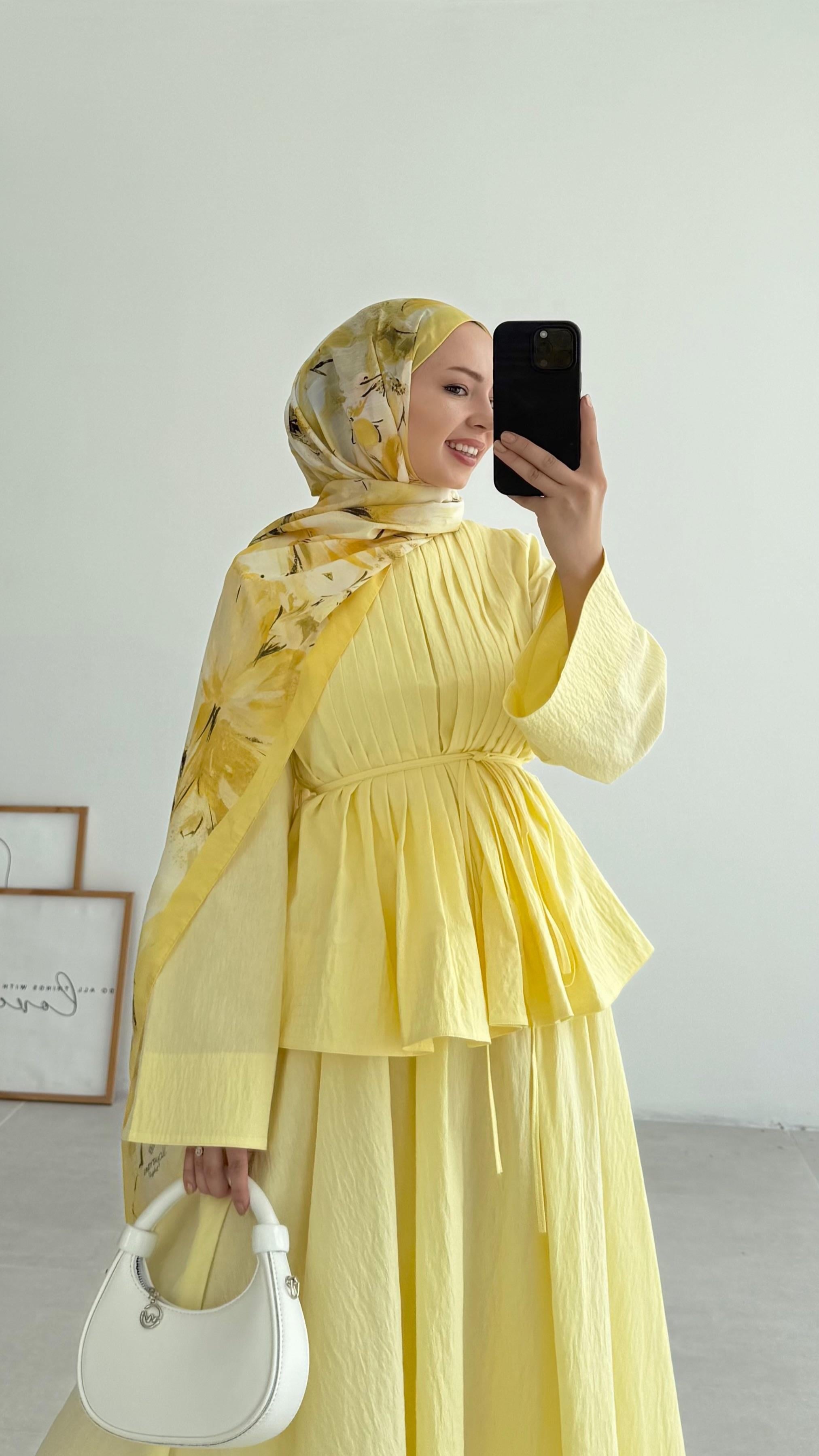 Sanil Çiçek Desenli İpek Sarı Şal