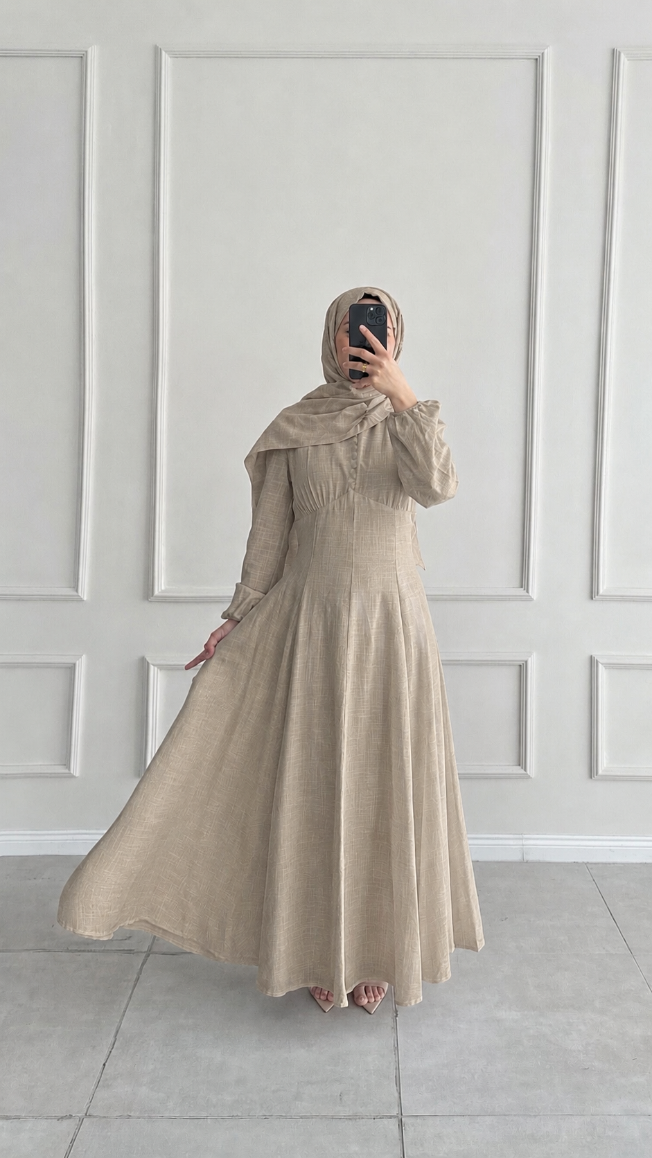 Sara Pile Detaylı Keten Vizon Elbise