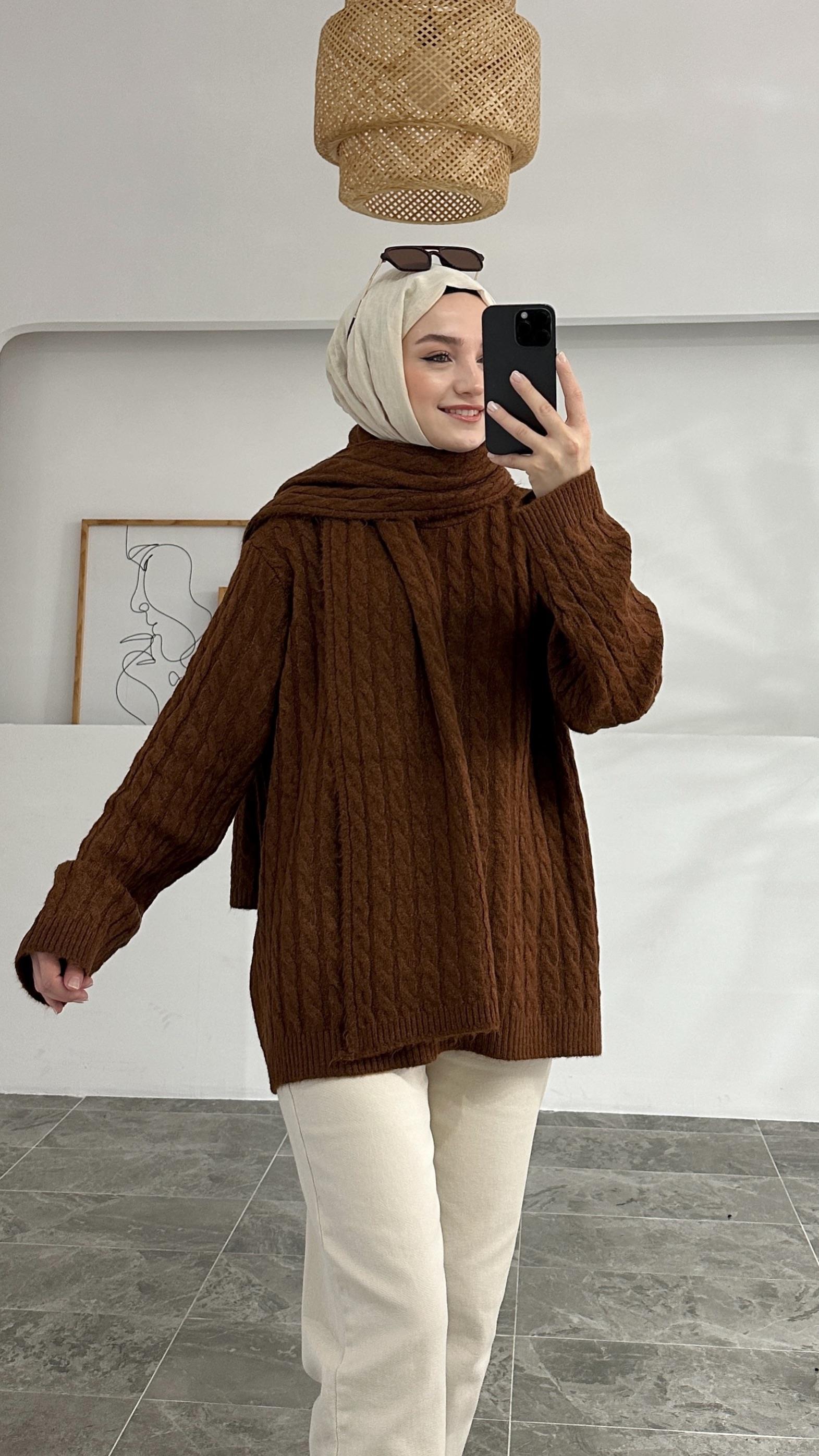 Semiramis Premium Örgü Desen Kahverengi Atkılı Kazak