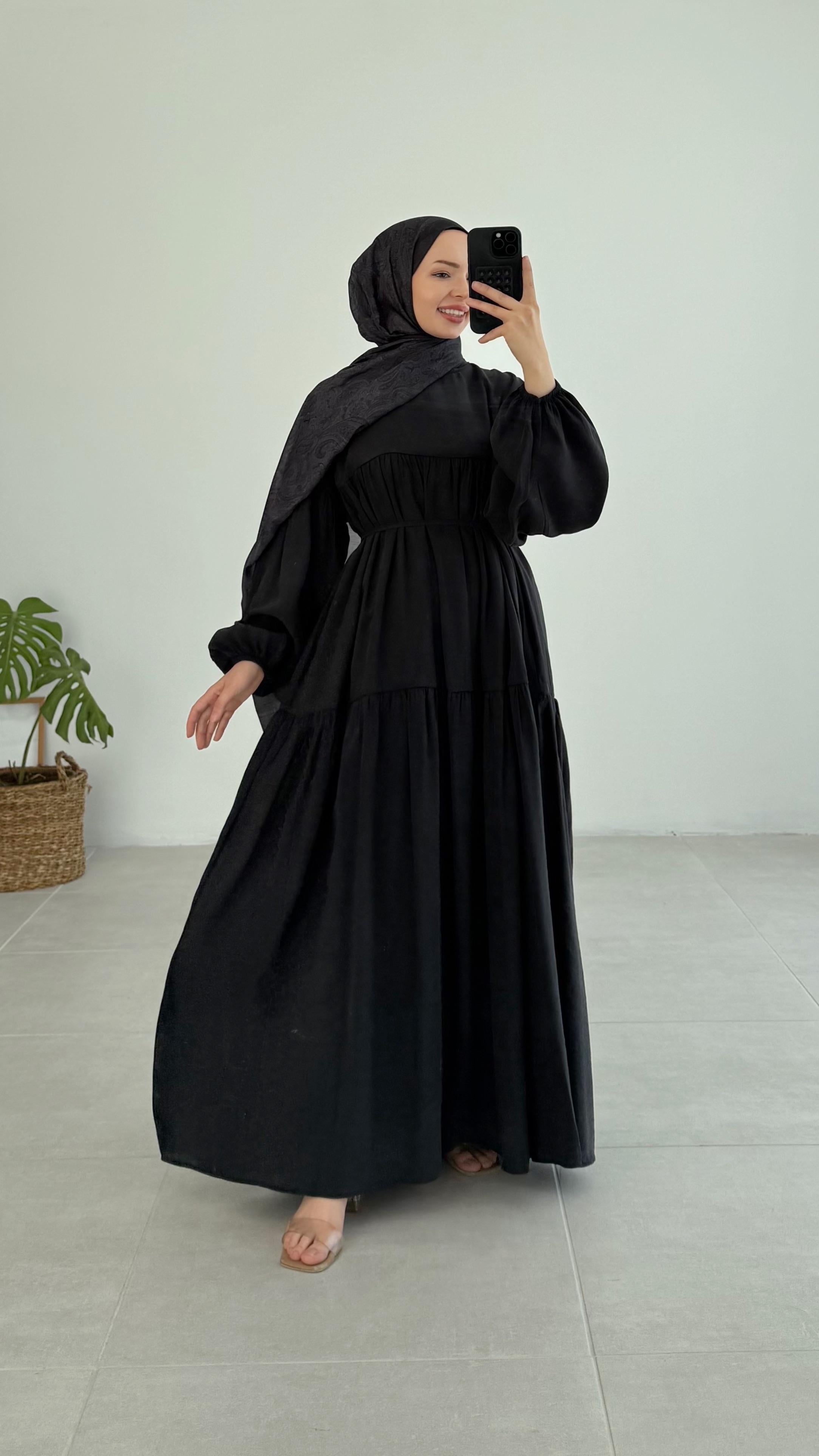 Snara Balon Kol Siyah Elbise