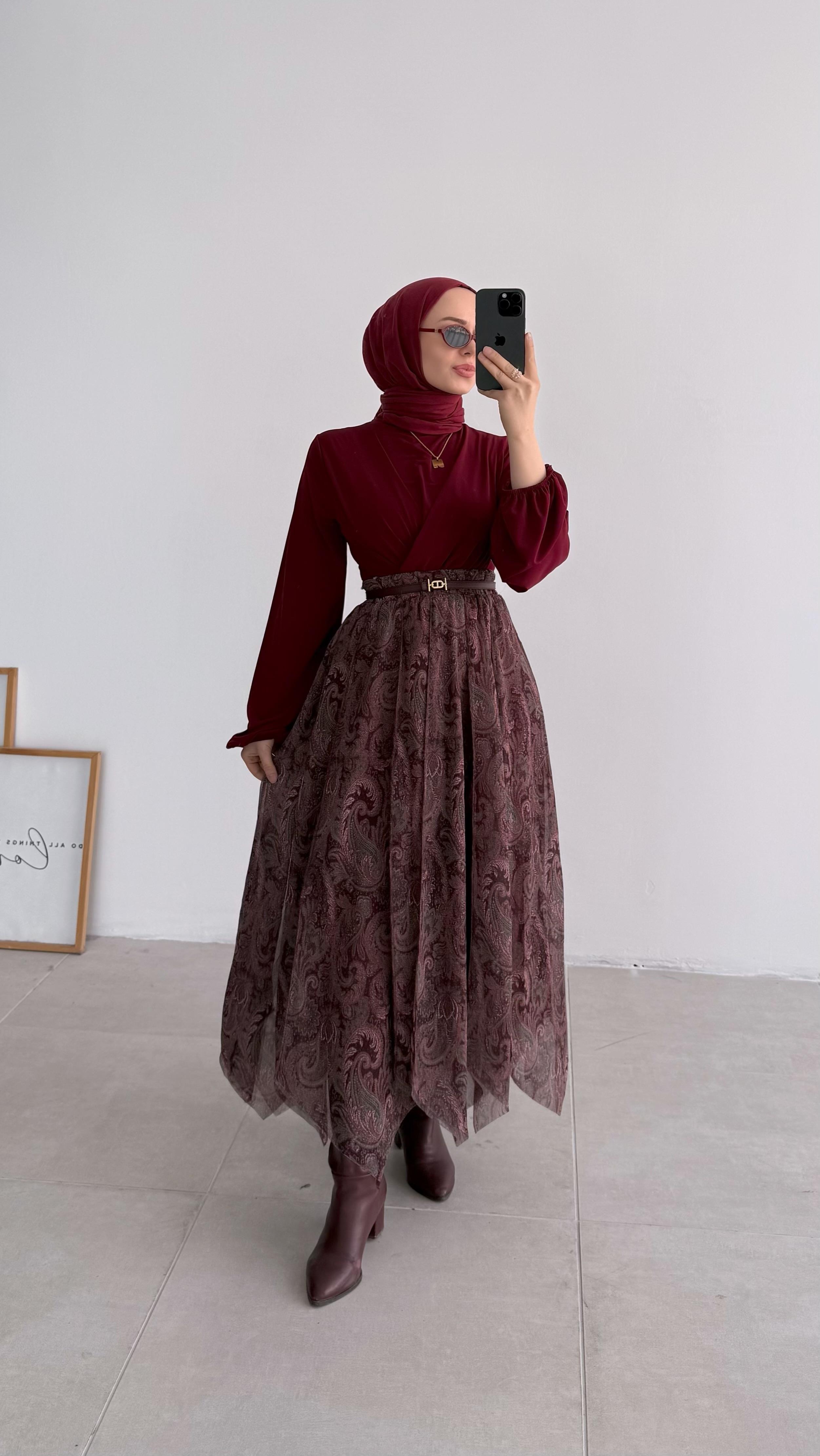 Stupendo Etnik Desen Asimetrik Bordo Etek