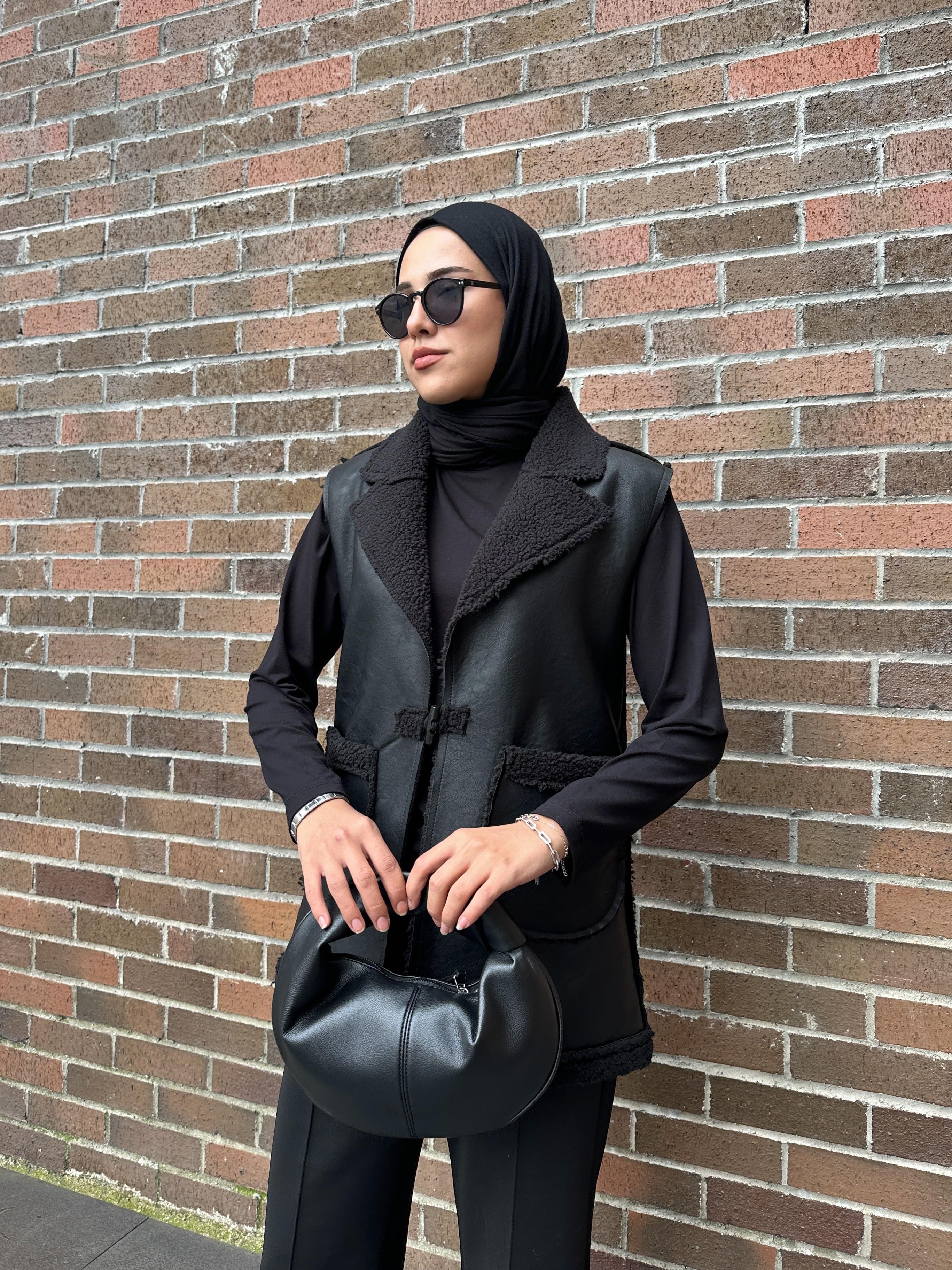 Tabbis Kürklü Siyah Deri Yelek