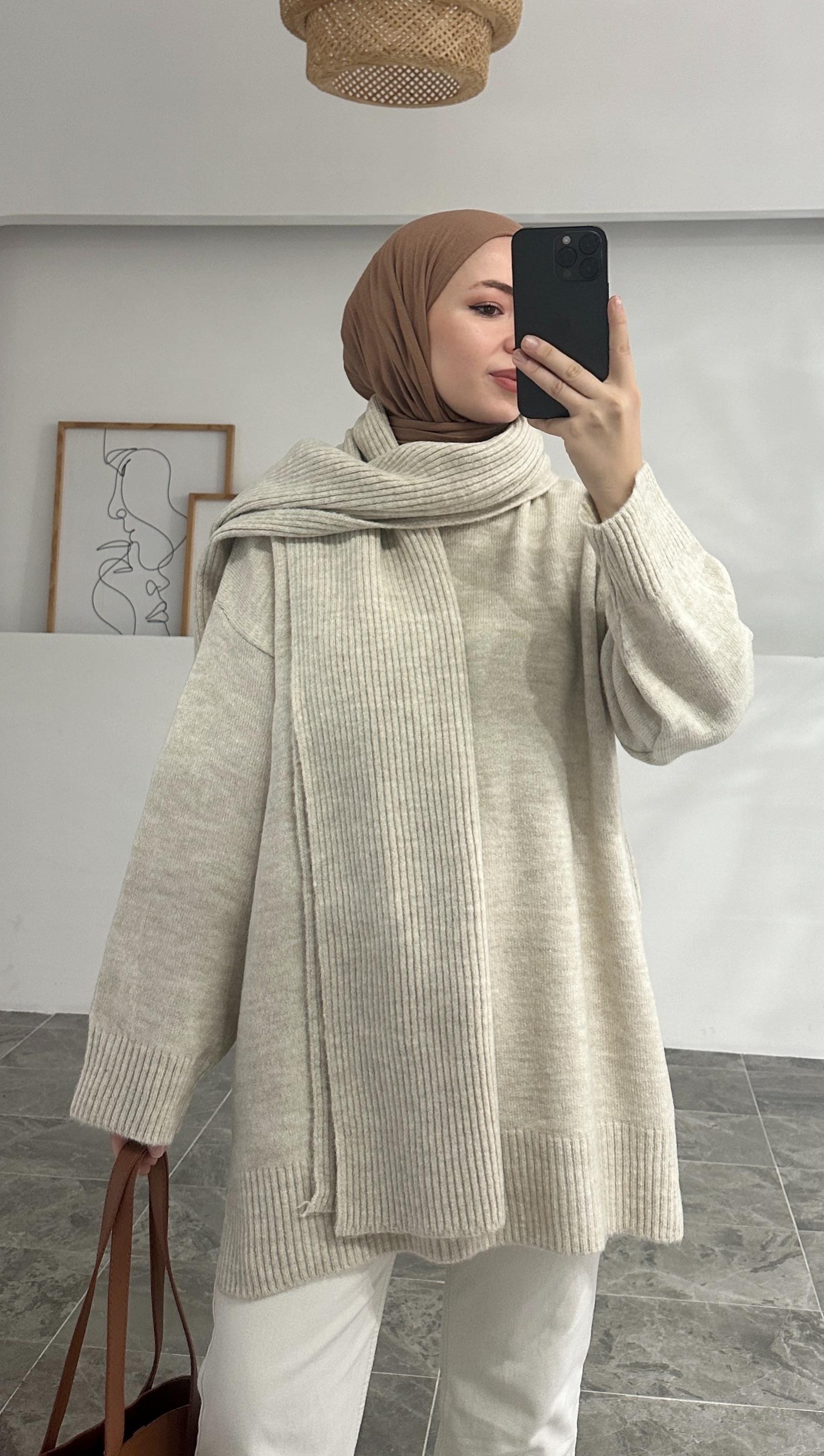 Taro Atkılı Krem Triko Kazak