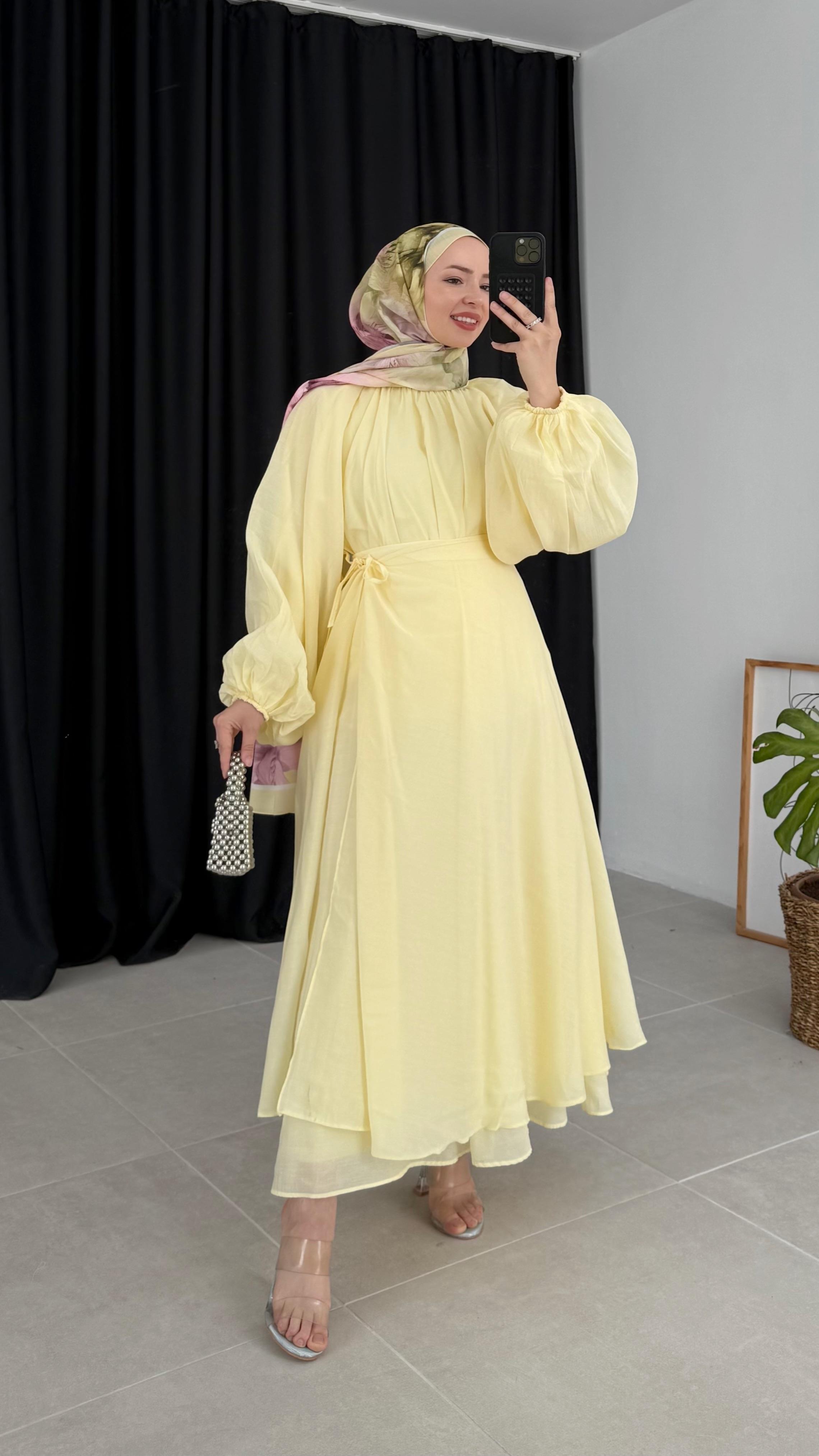 Tegan Pelerin Etekli Sarı Takım