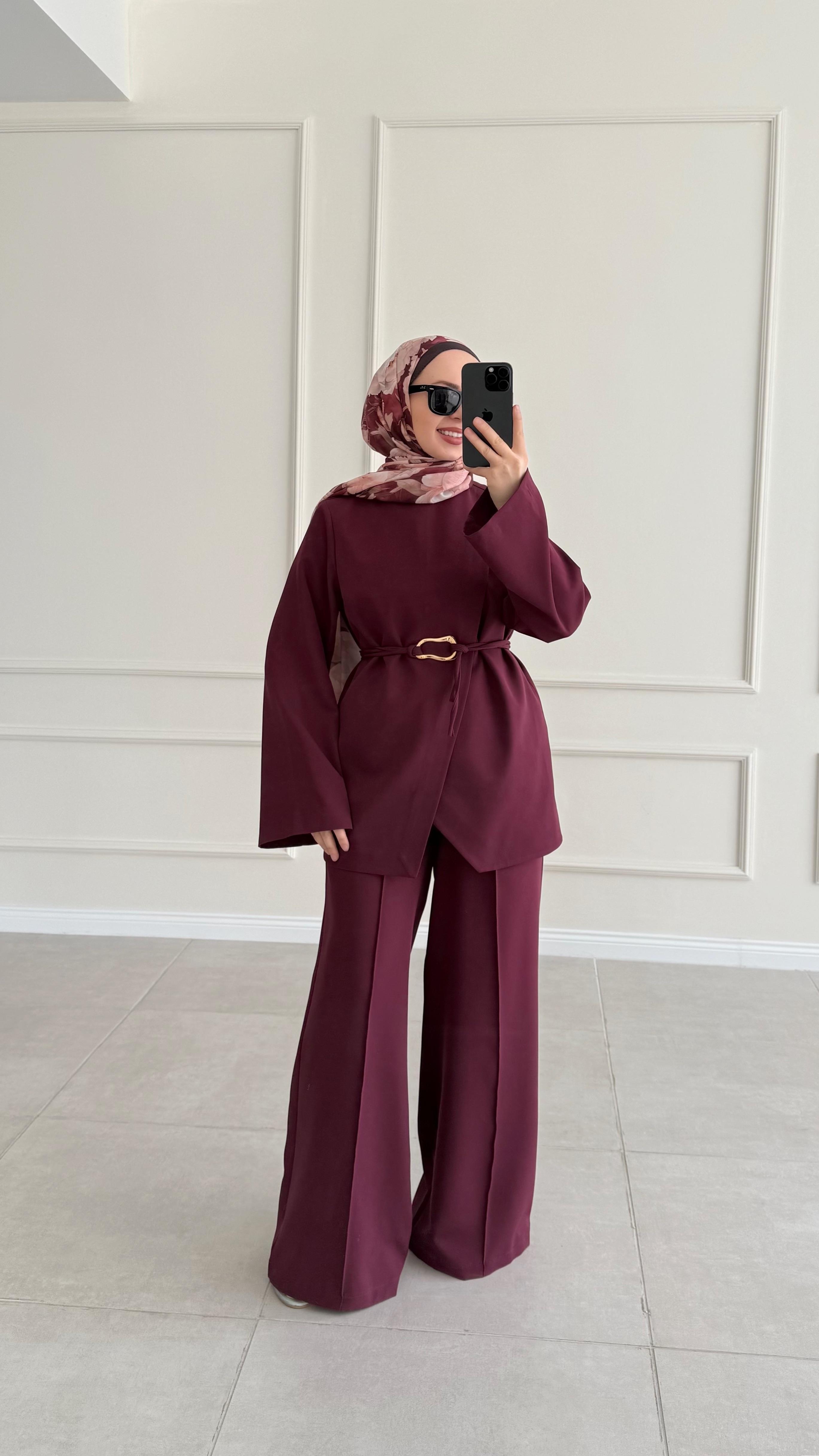 Tulip Çift Ön Detaylı Gold Kemerli Bordo Pantolonlu  Takım 