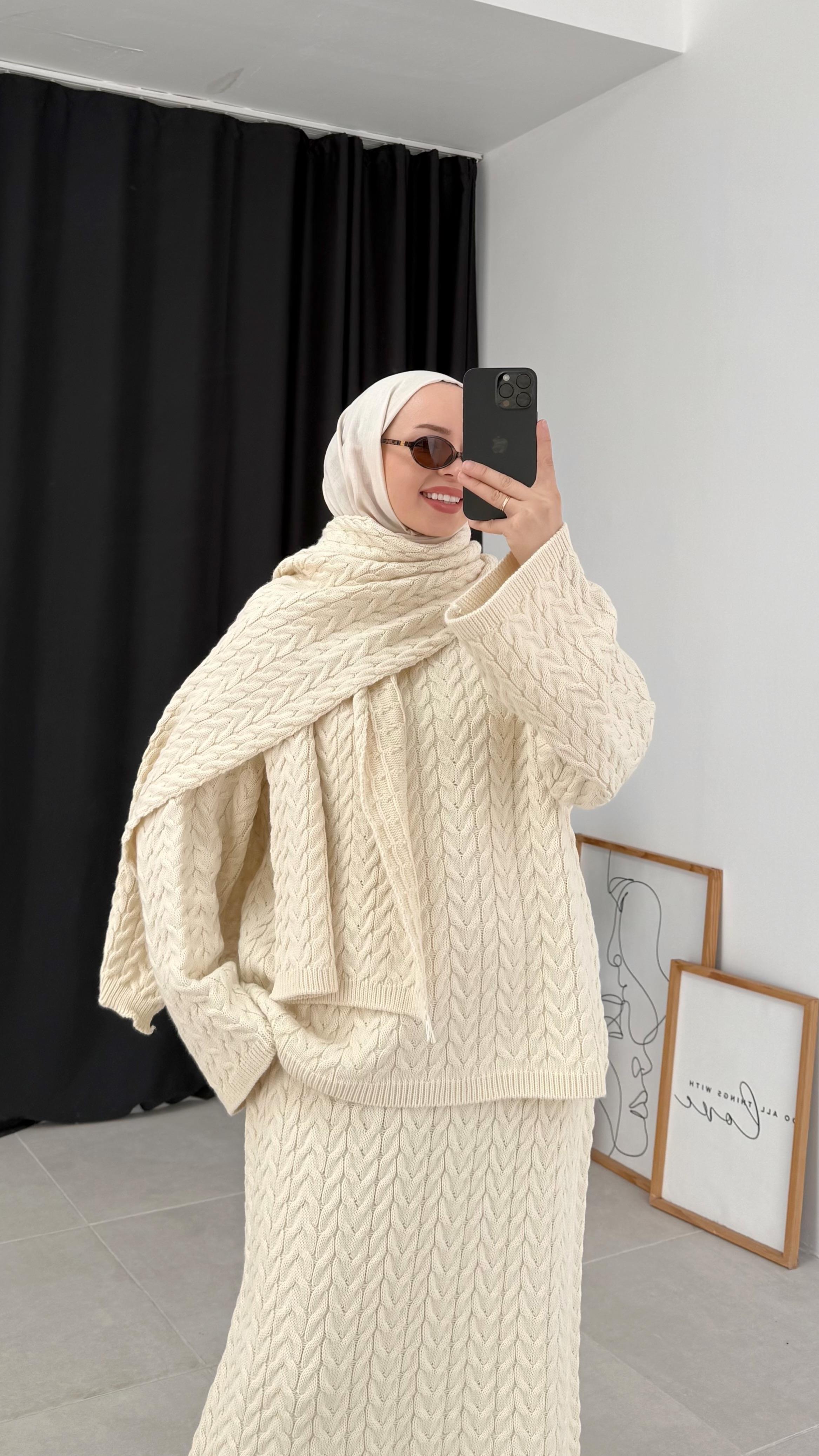 Wena Örgü Desen Atkılı Krem Triko Takım