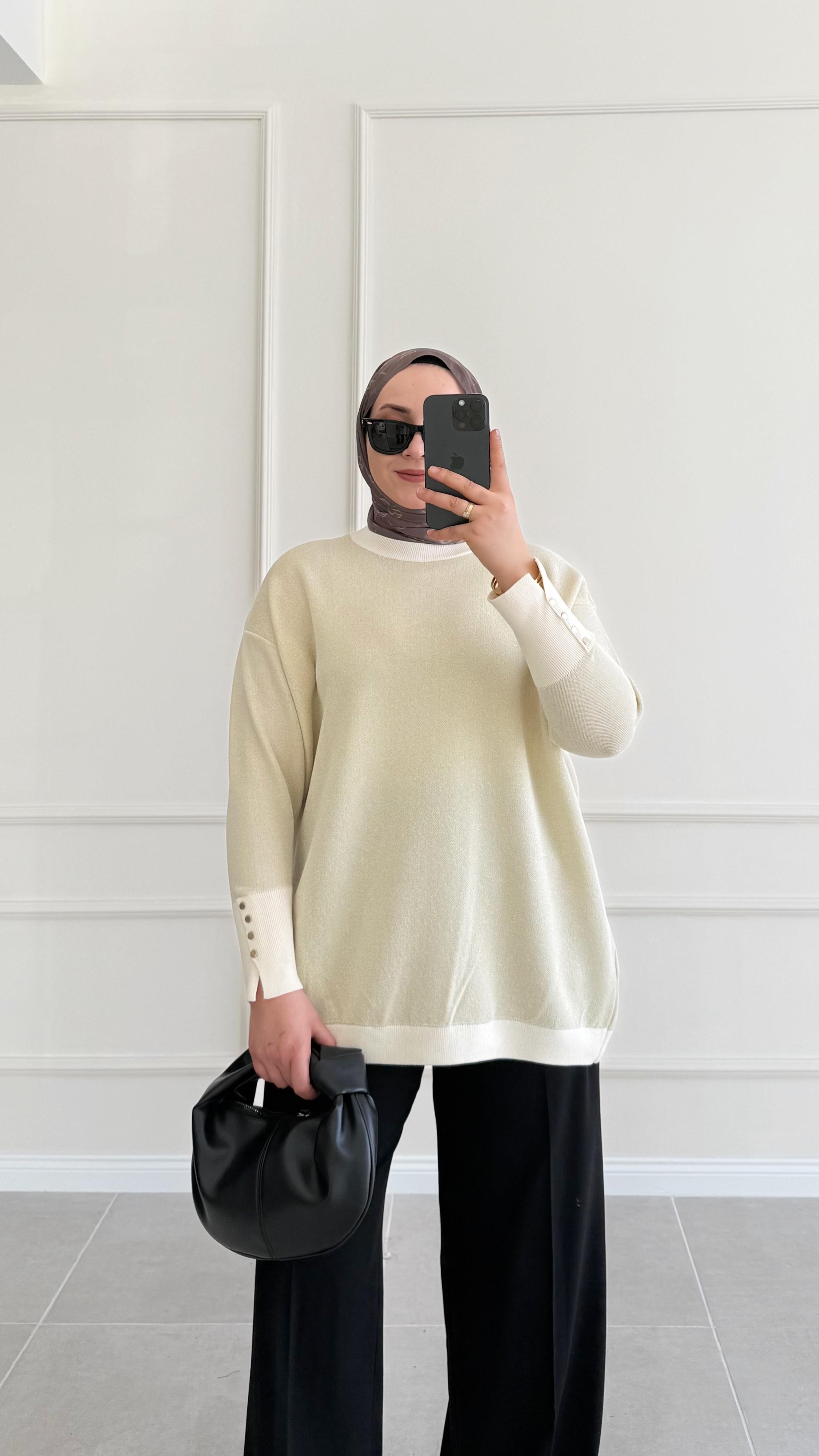 Wiso Kol Düğmeli Ekru Kazak 