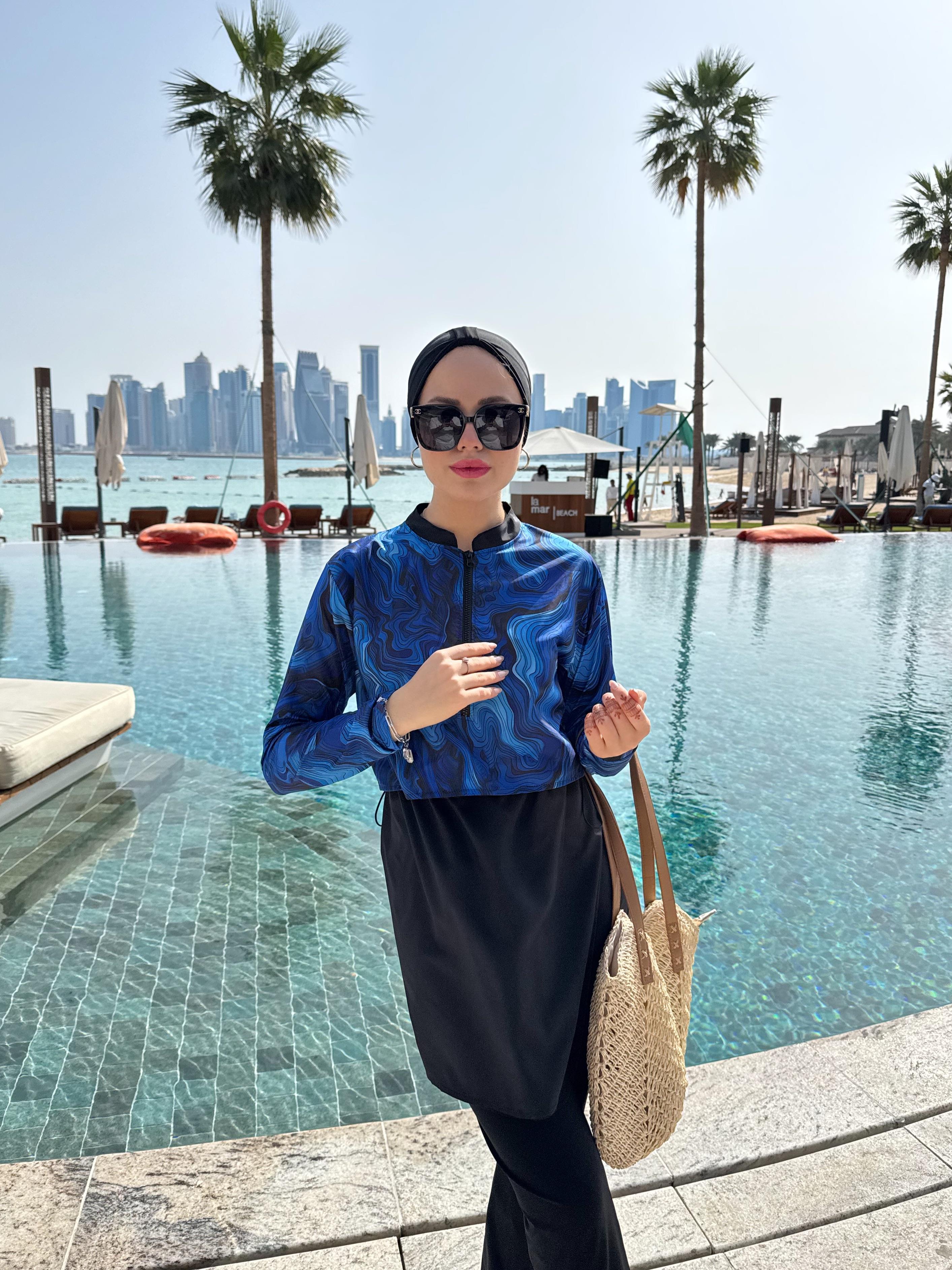 Yarım Dijital Mavi Dalga Baskılı Tesettür Siyah Mayo