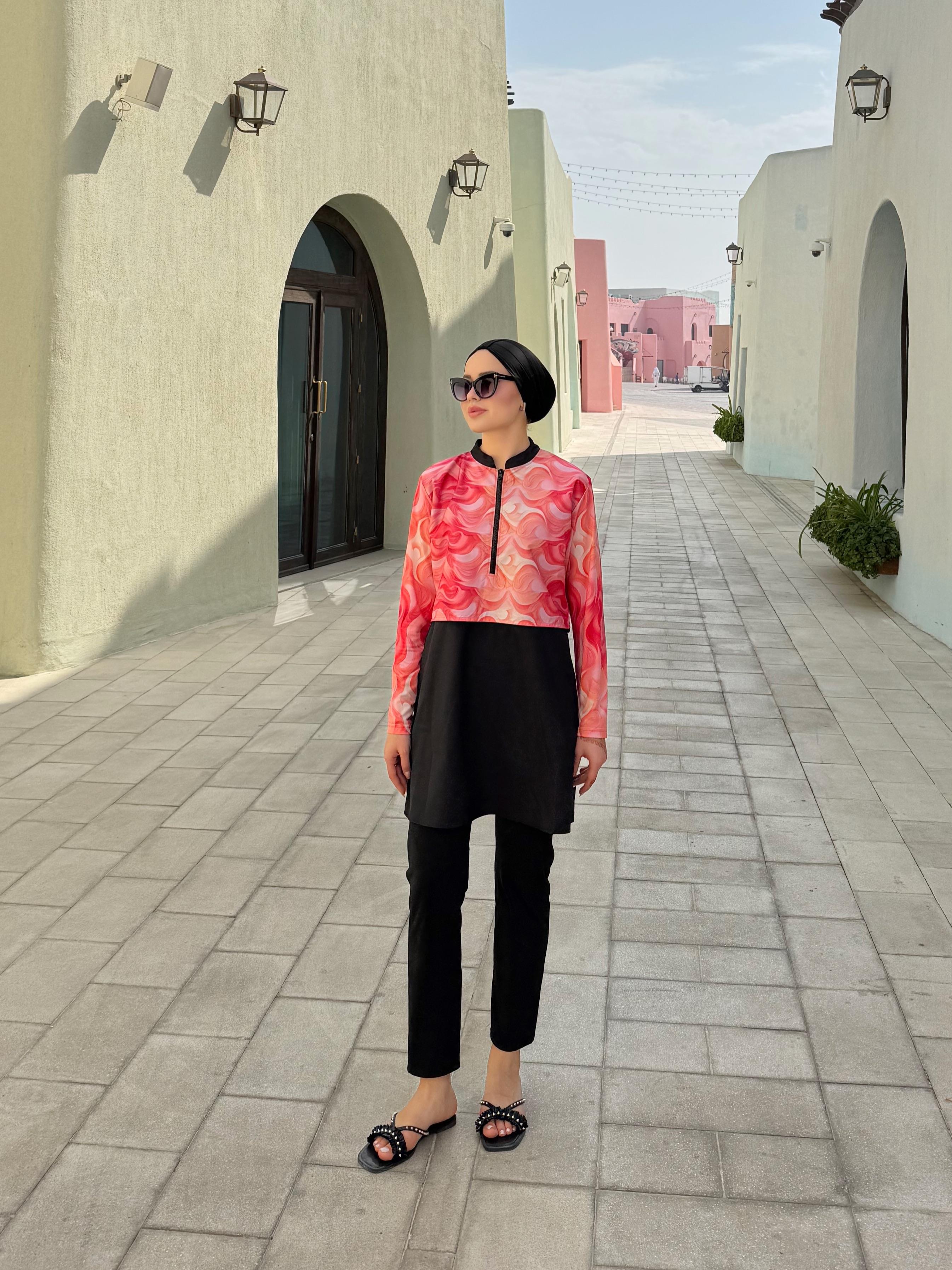 Yarım Dijital Turuncu Dalga Baskılı Tesettür Siyah Mayo