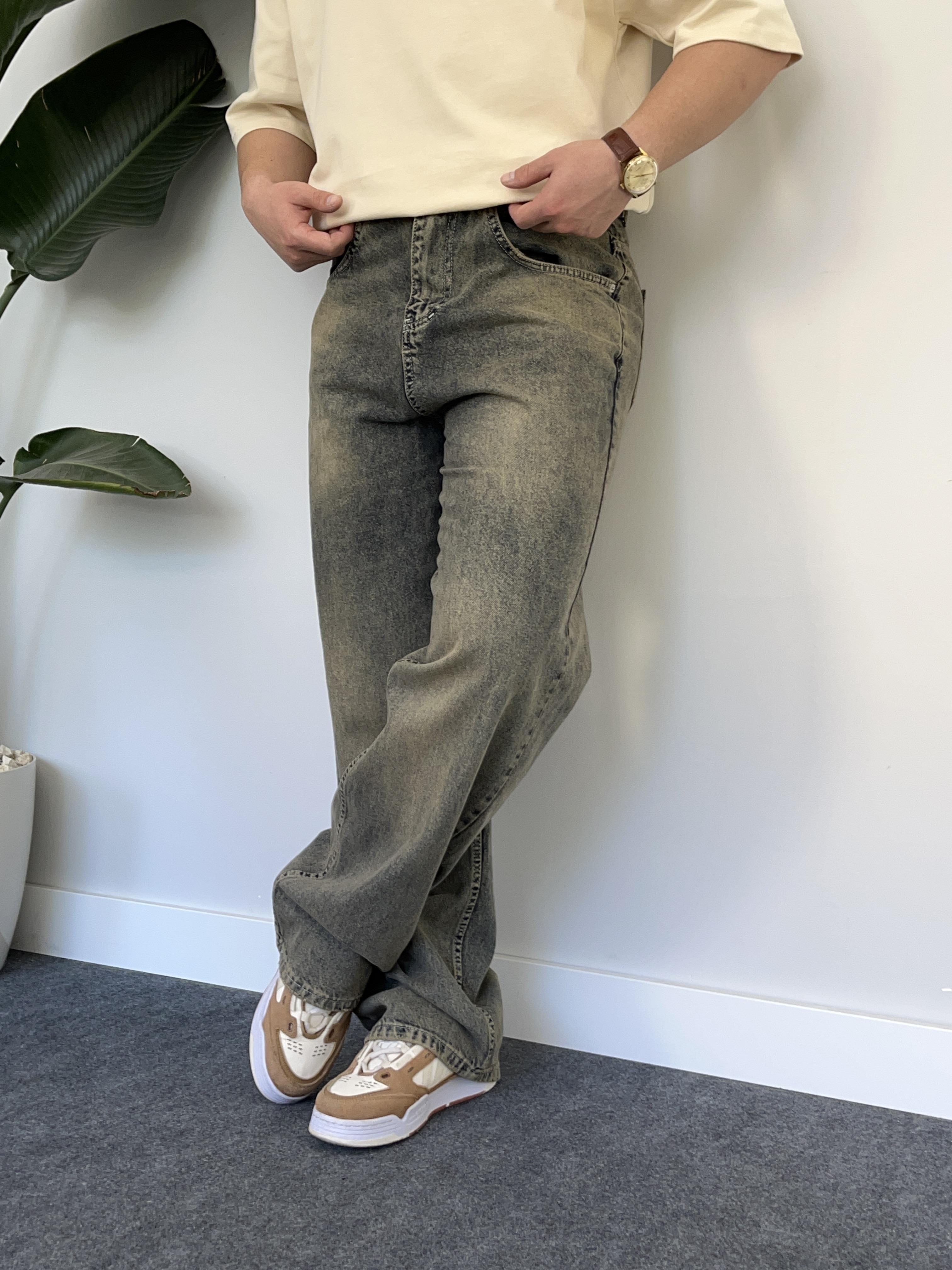 Browners Acid-Wash Extra Baggy Jean