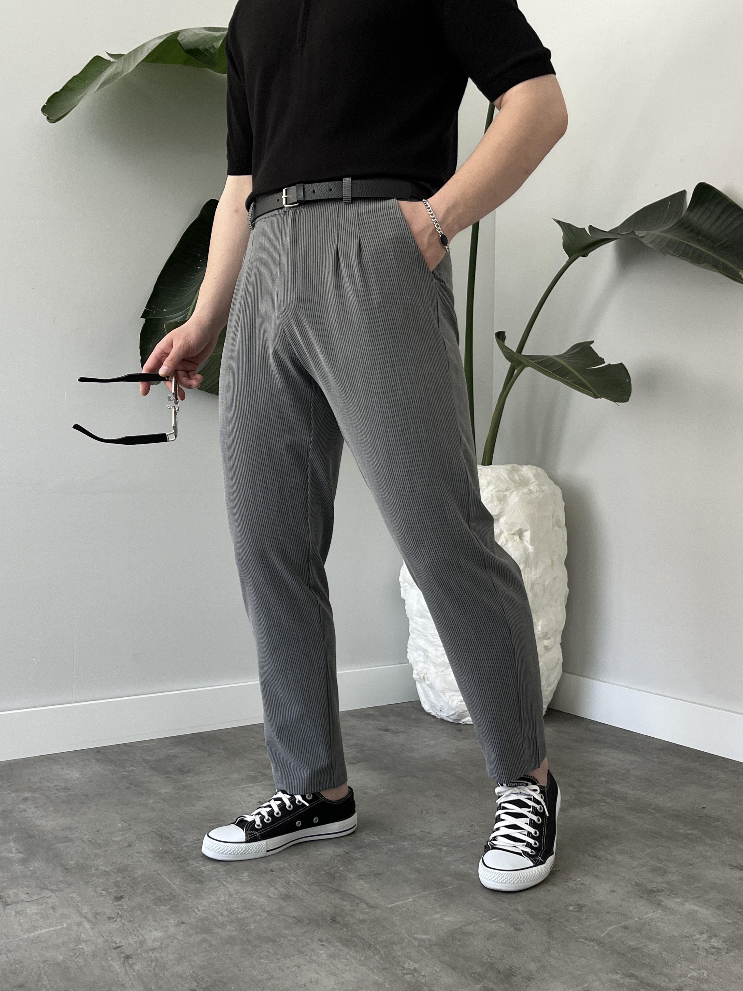Gofre Kumaş Koyu Gri Çizgili Pileli Boyfriend Pantolon