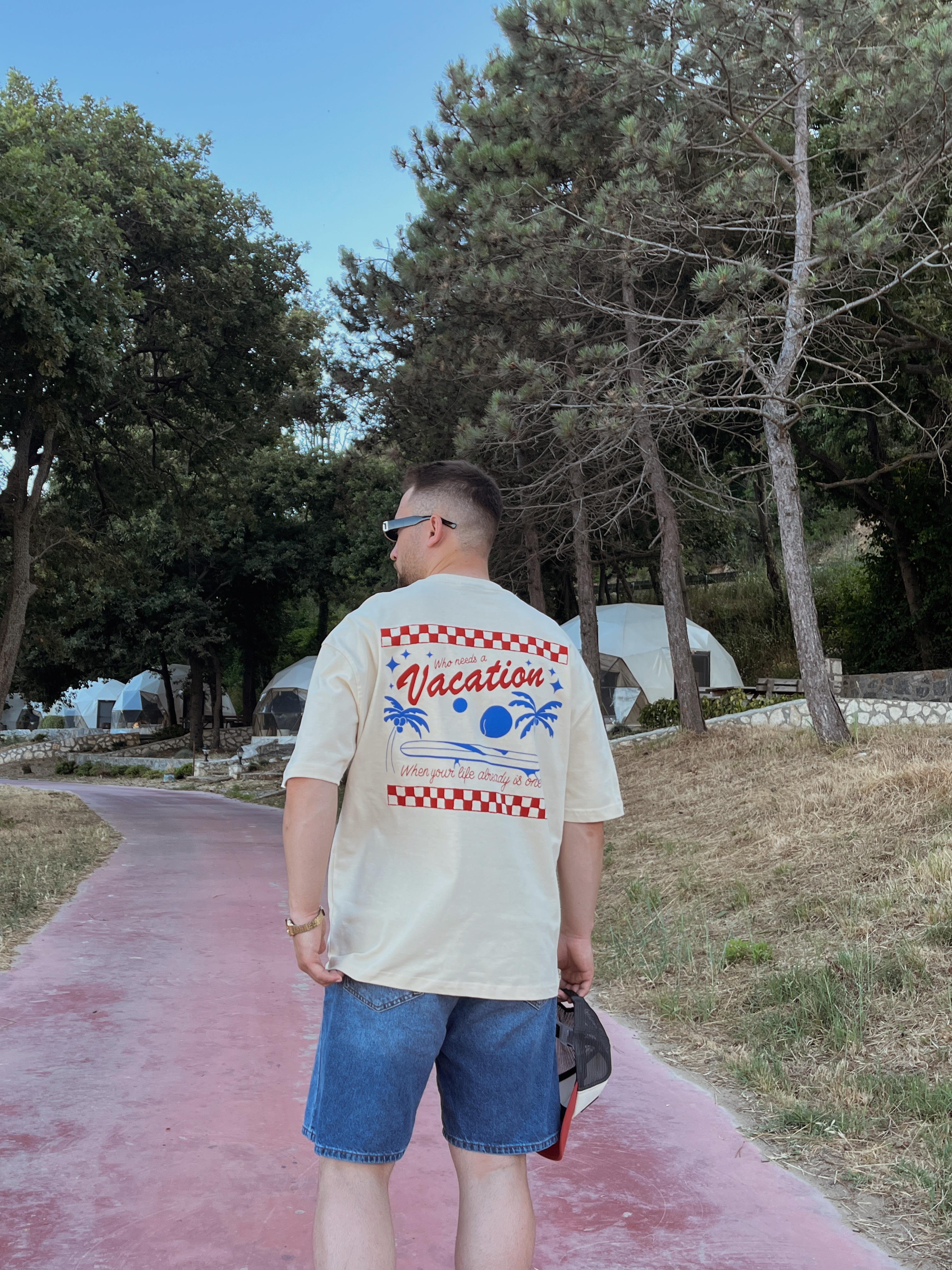 Krem Vacation Baskılı Oversize T-shirt