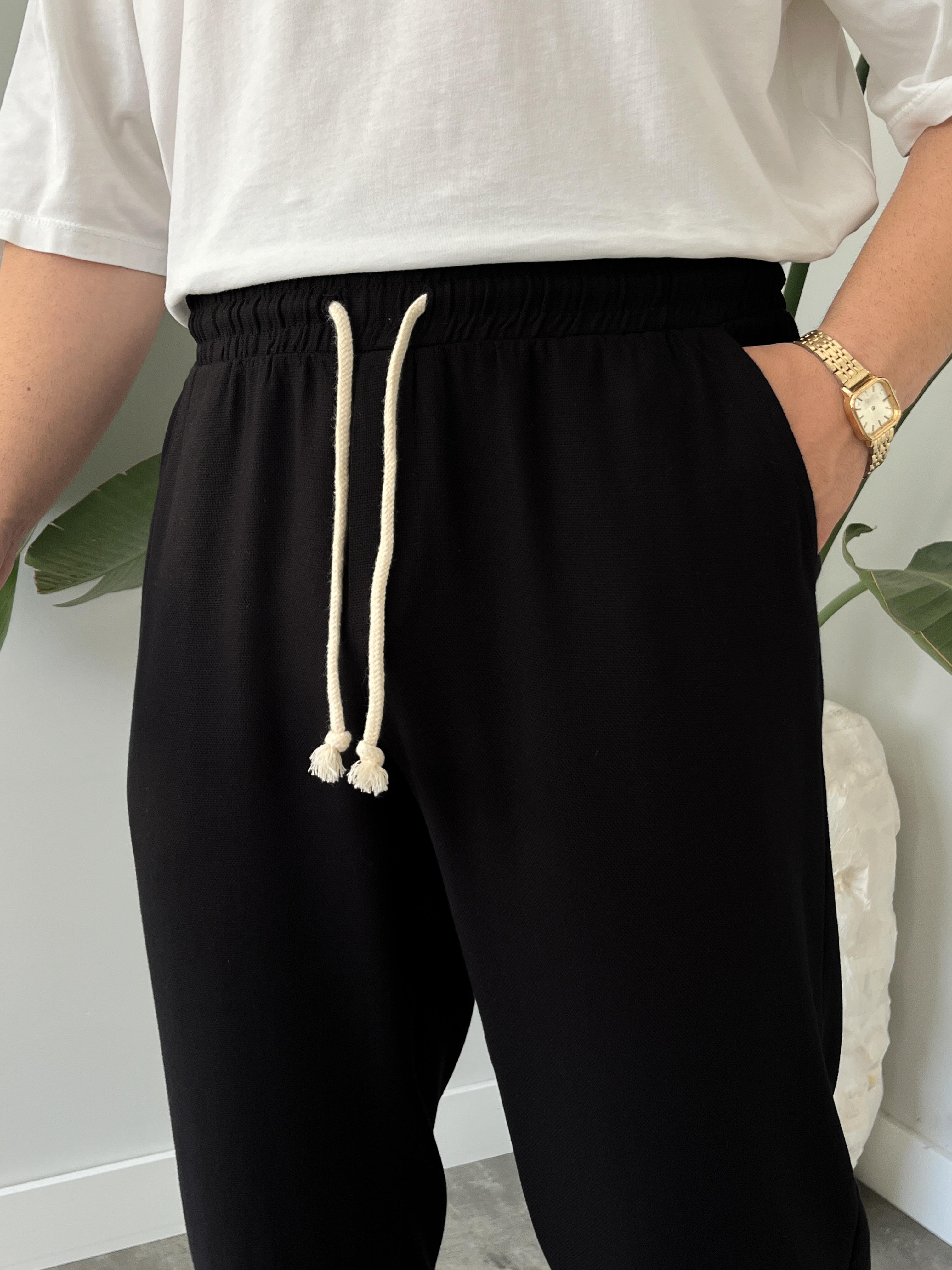 Siyah Burgu Bağcık Detaylı Pamuk Keten Relax Fit Pantolon
