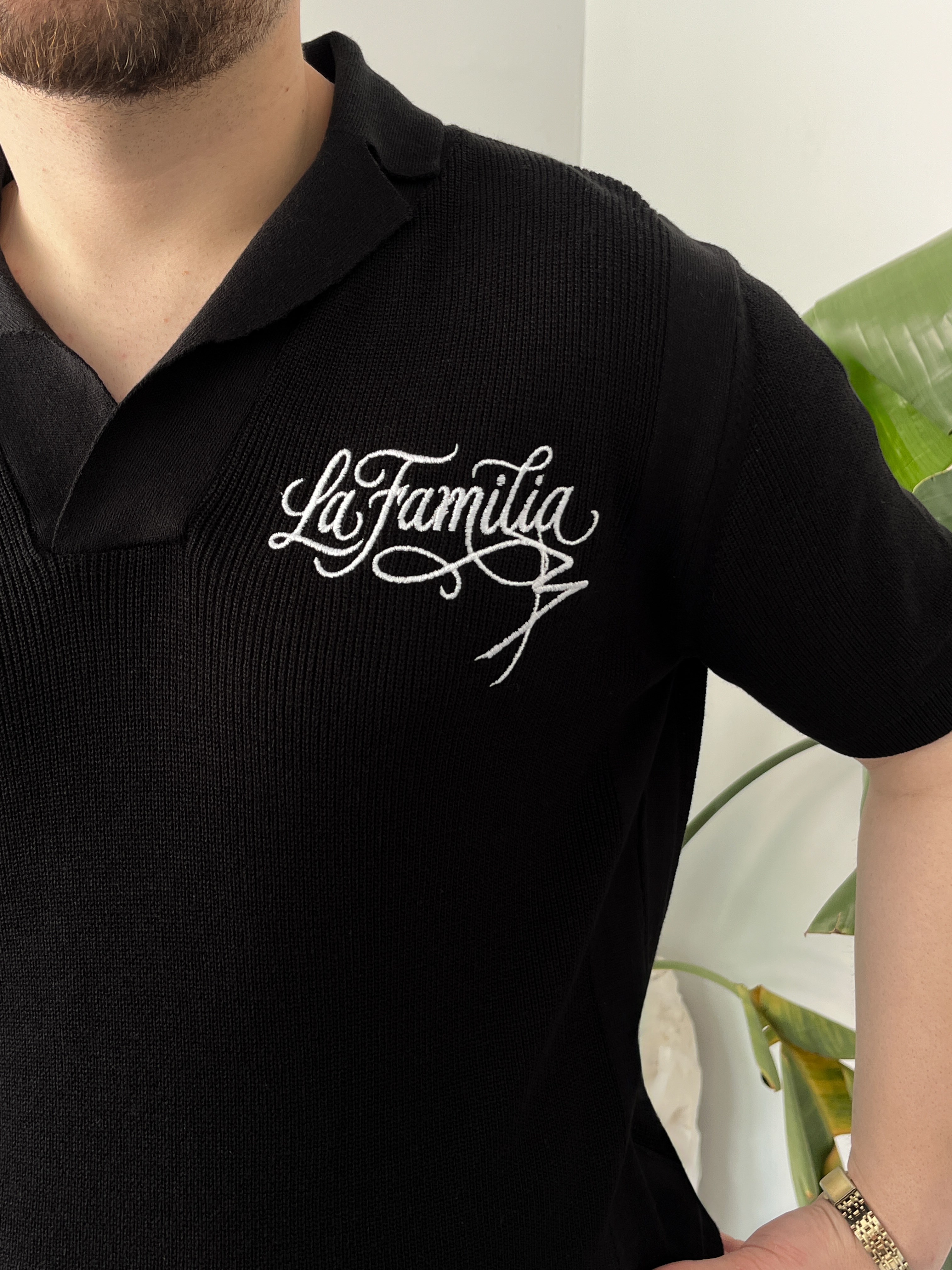 Siyah La Familia Nakışlı Triko