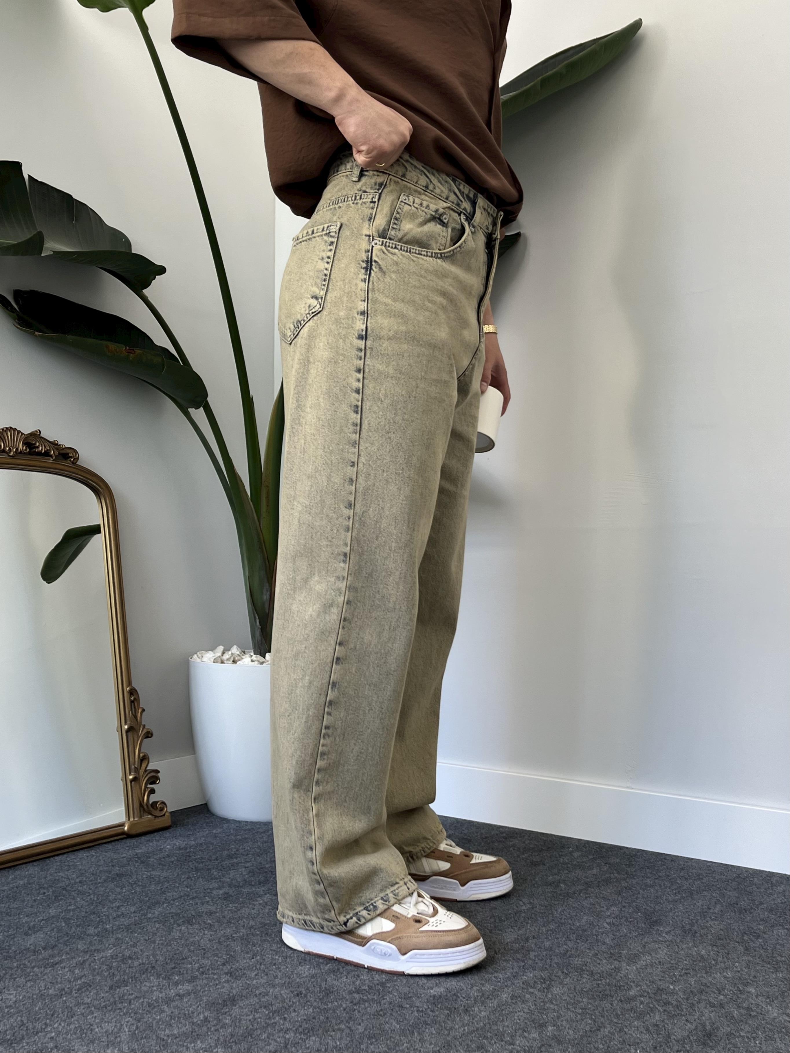 Stereo Acid-Wash Extra Baggy Jean